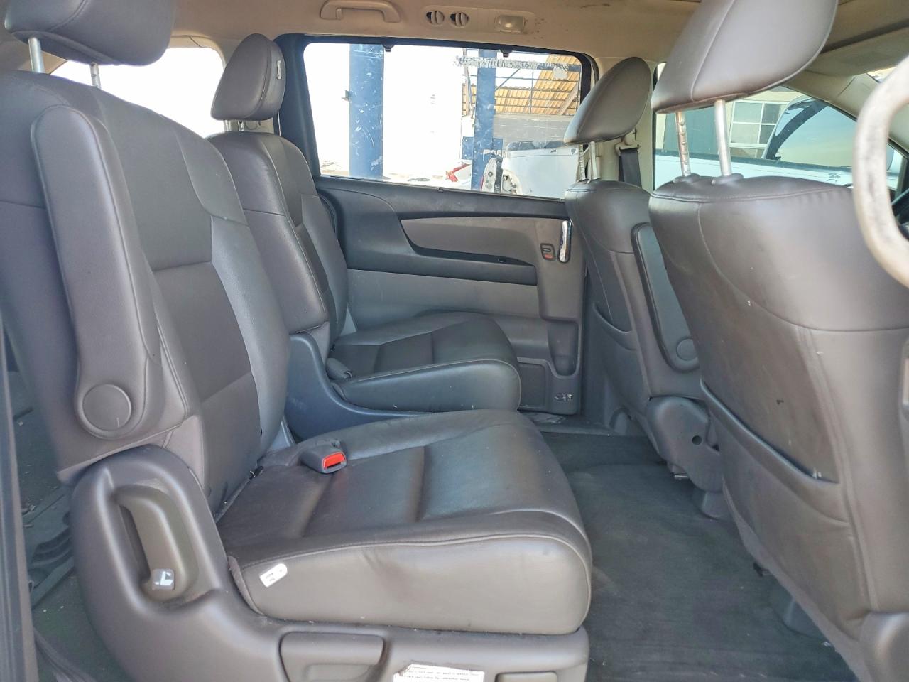 2015 Honda Odyssey Touring White vin: 5FNRL5H91FB094768