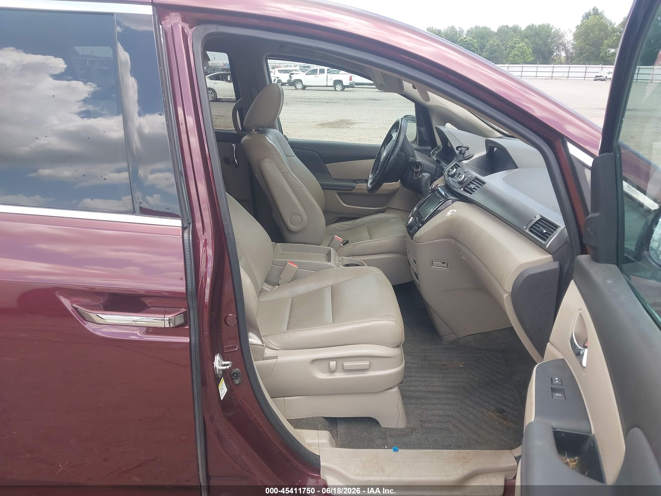 2015 Honda Odyssey Touring/touring Elite Бордовый vin: 5FNRL5H91FB108751