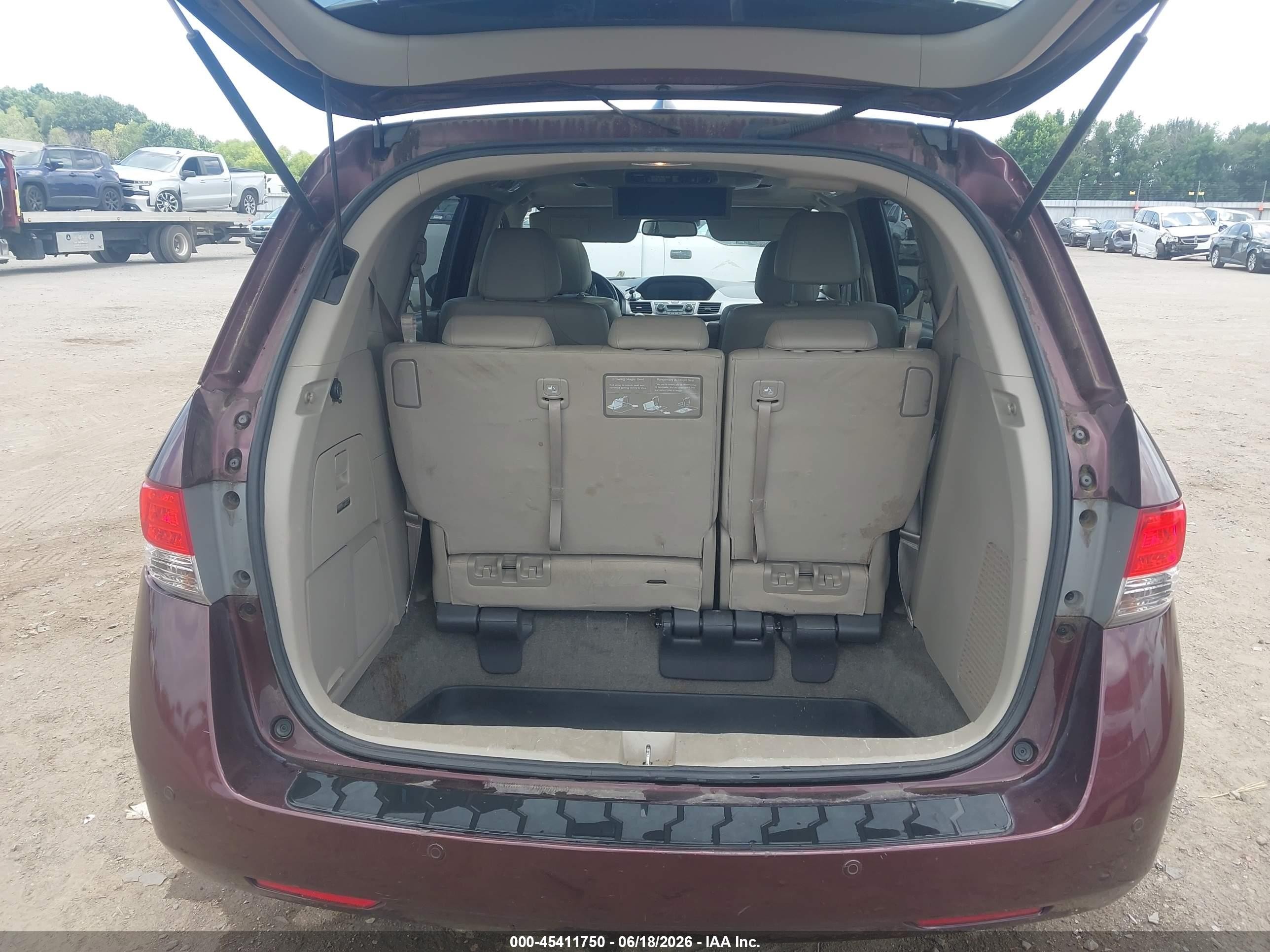 2015 Honda Odyssey Touring/touring Elite Бордовый vin: 5FNRL5H91FB108751