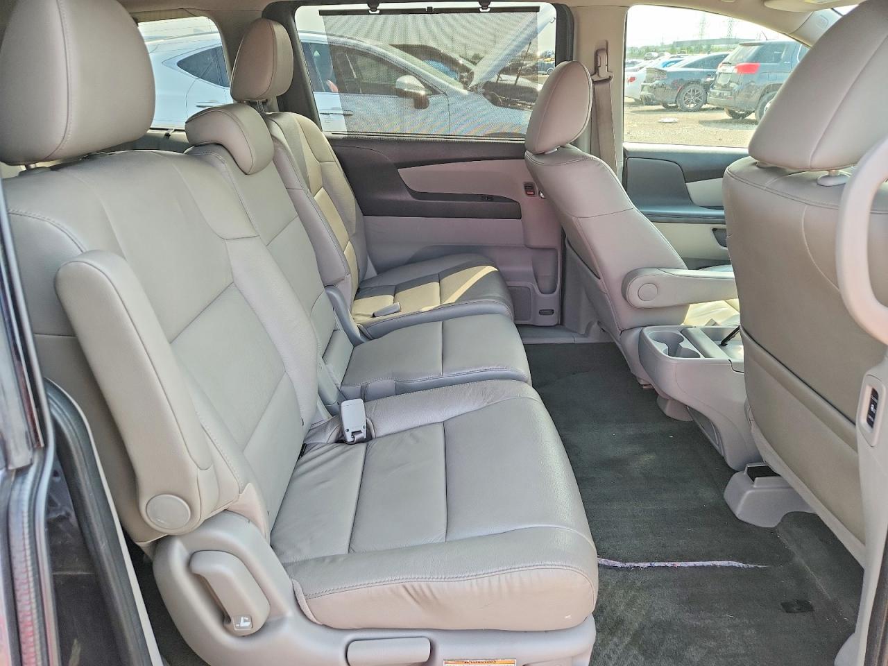 2015 Honda Odyssey Touring Серый vin: 5FNRL5H91FB117031