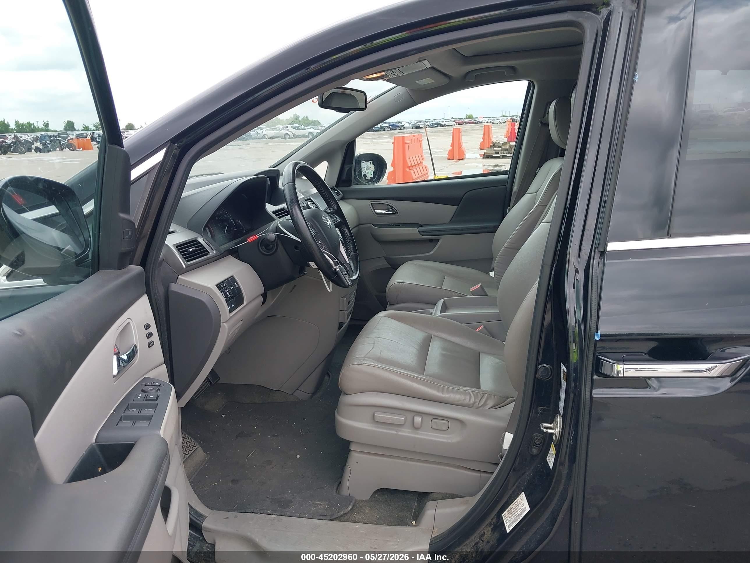 2016 Honda Odyssey Touring/touring Elite Black vin: 5FNRL5H91GB003662