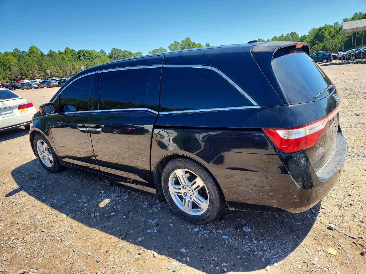 2011 Honda Odyssey Touring Black vin: 5FNRL5H92BB091517