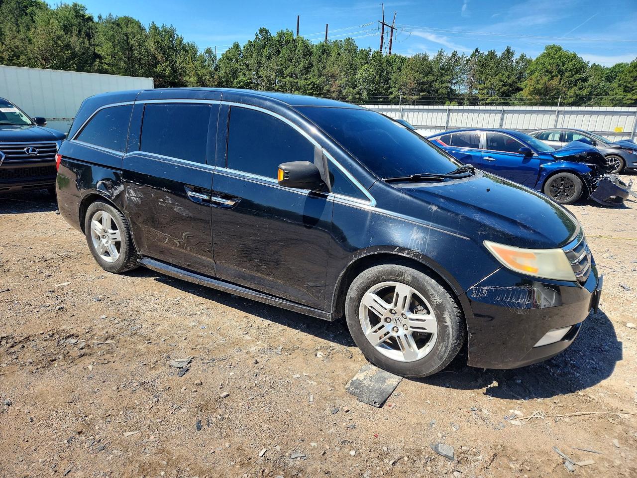 2011 Honda Odyssey Touring Black vin: 5FNRL5H92BB091517