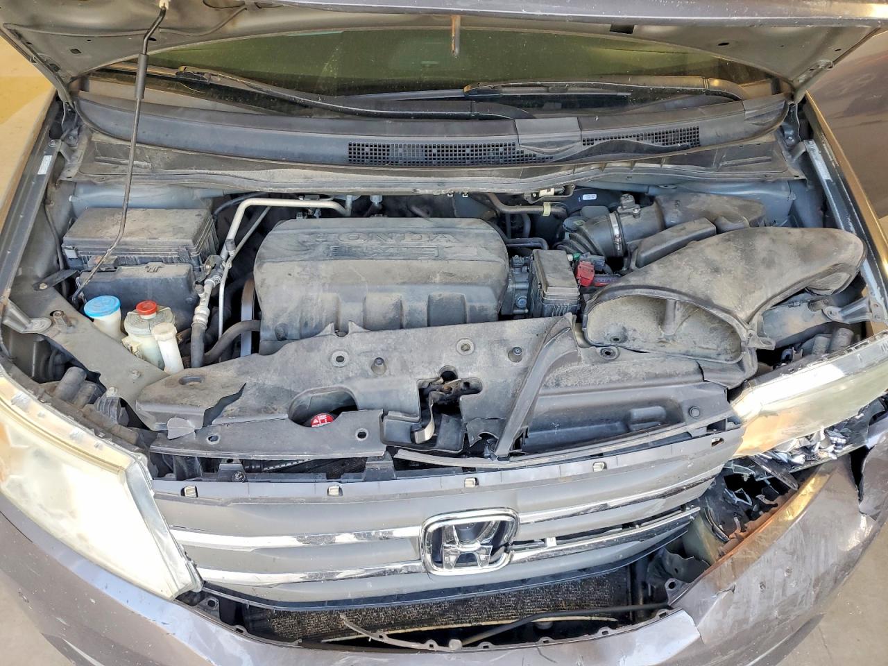 2011 Honda Odyssey Touring Угольный vin: 5FNRL5H92BB092117