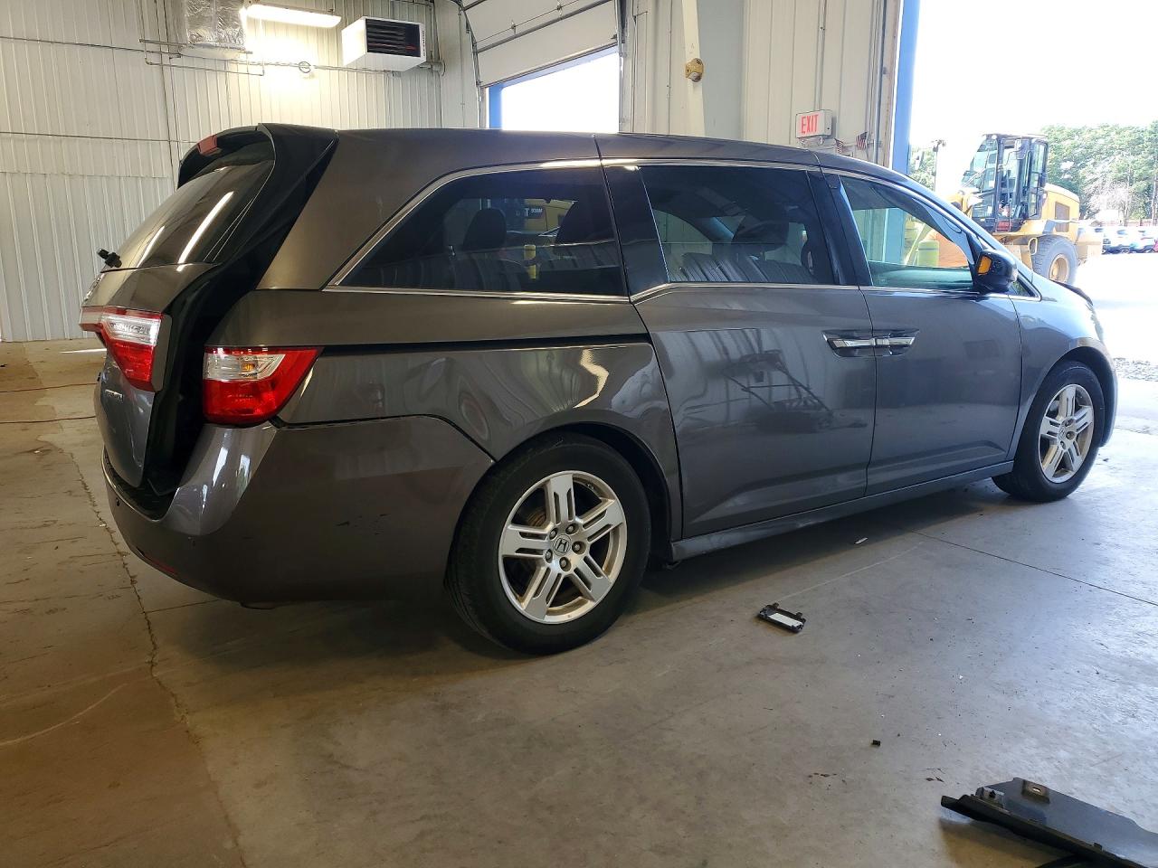 2011 Honda Odyssey Touring Угольный vin: 5FNRL5H92BB092117
