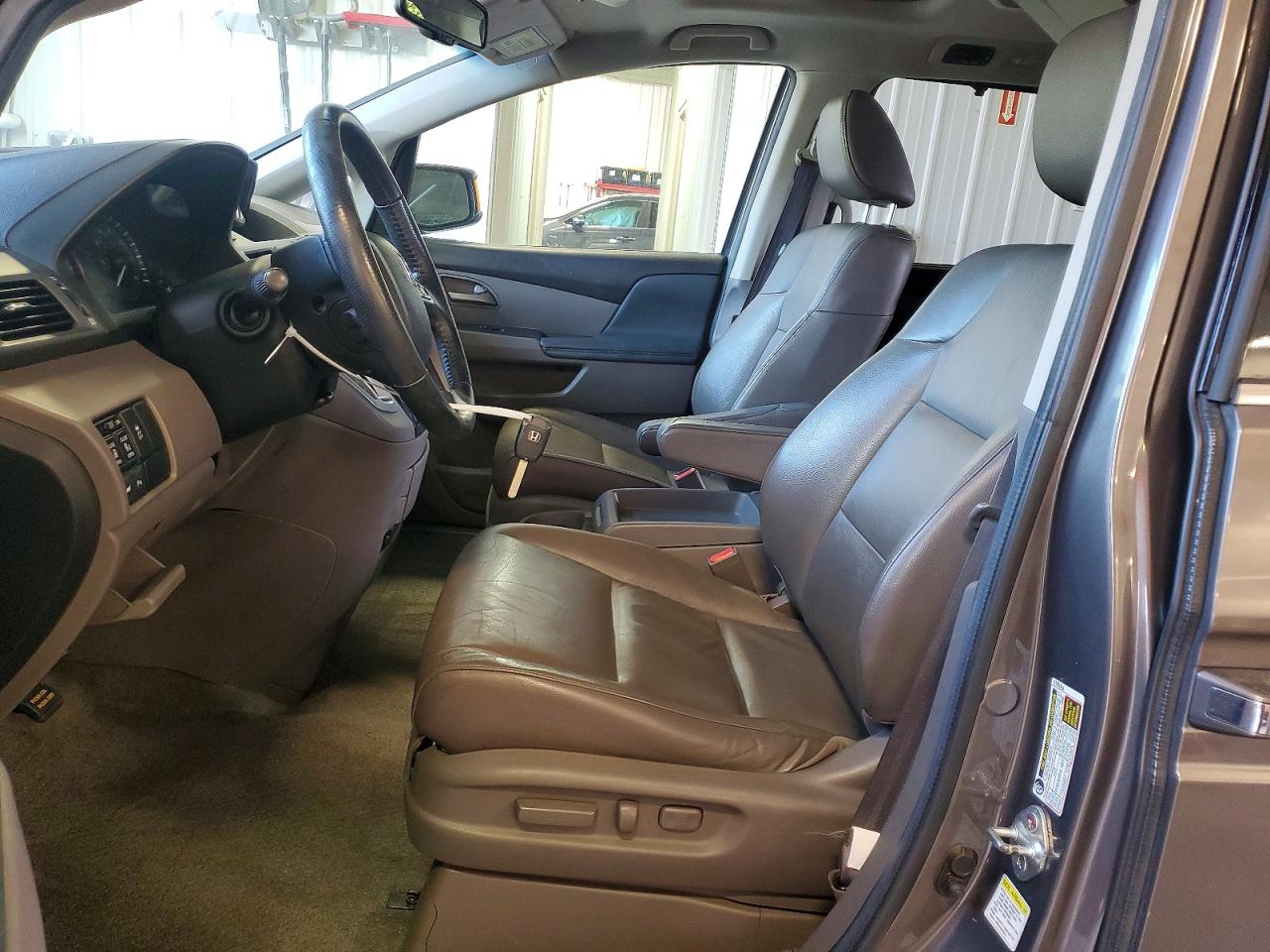 2011 Honda Odyssey Touring Угольный vin: 5FNRL5H92BB092117