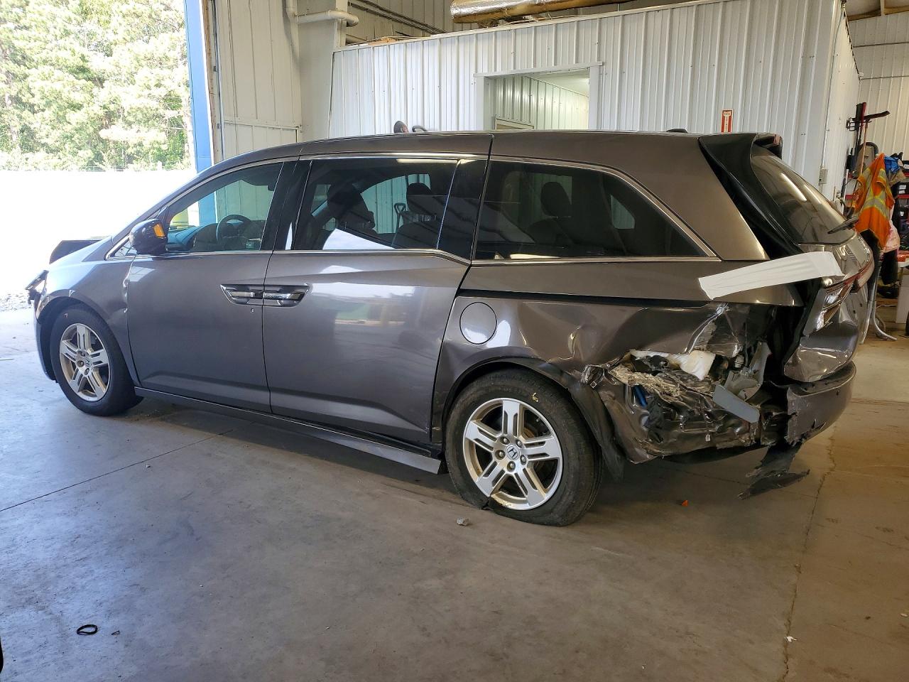 2011 Honda Odyssey Touring Угольный vin: 5FNRL5H92BB092117
