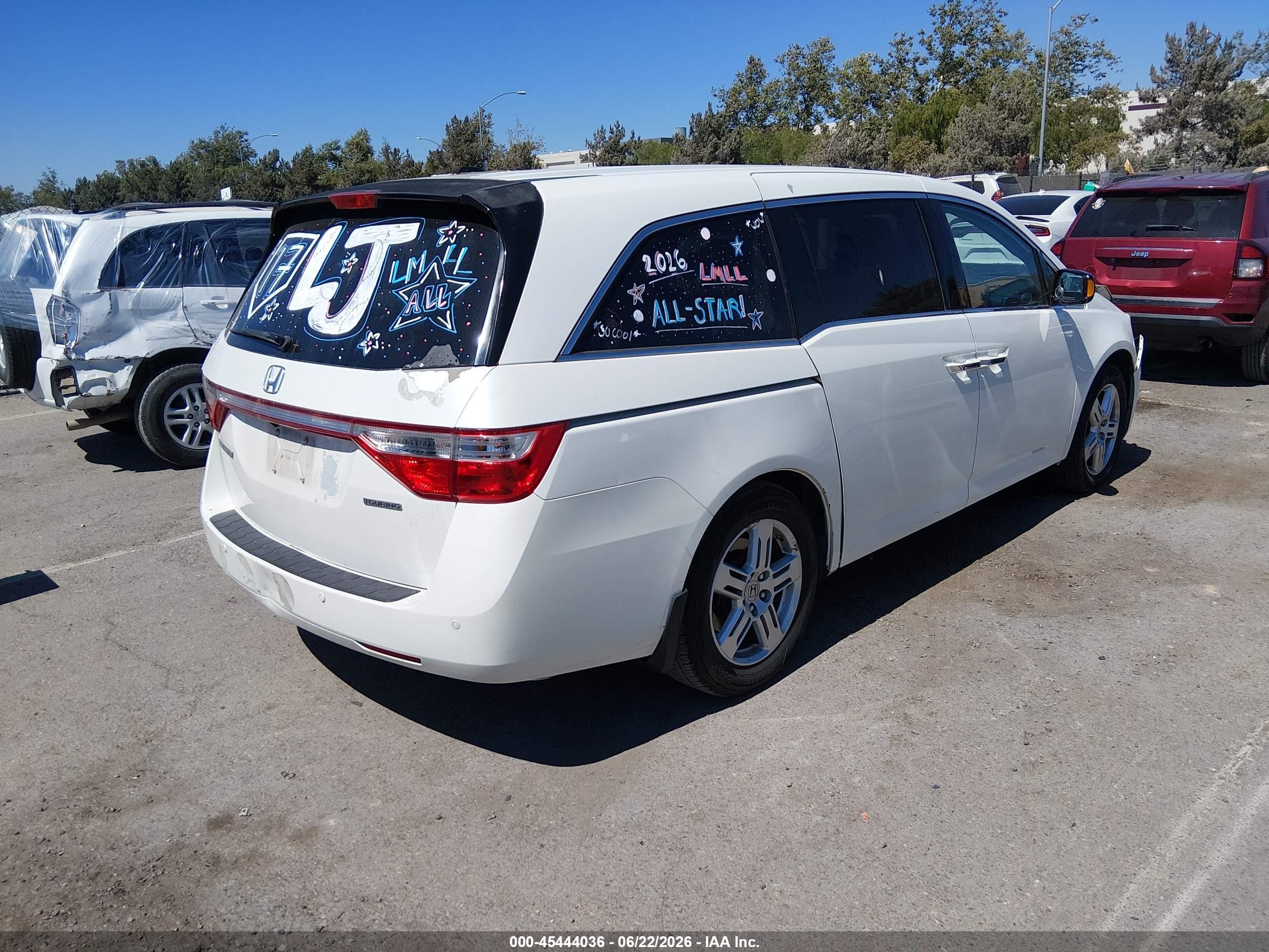 2012 Honda Odyssey Touring/touring Elite White vin: 5FNRL5H92CB010176