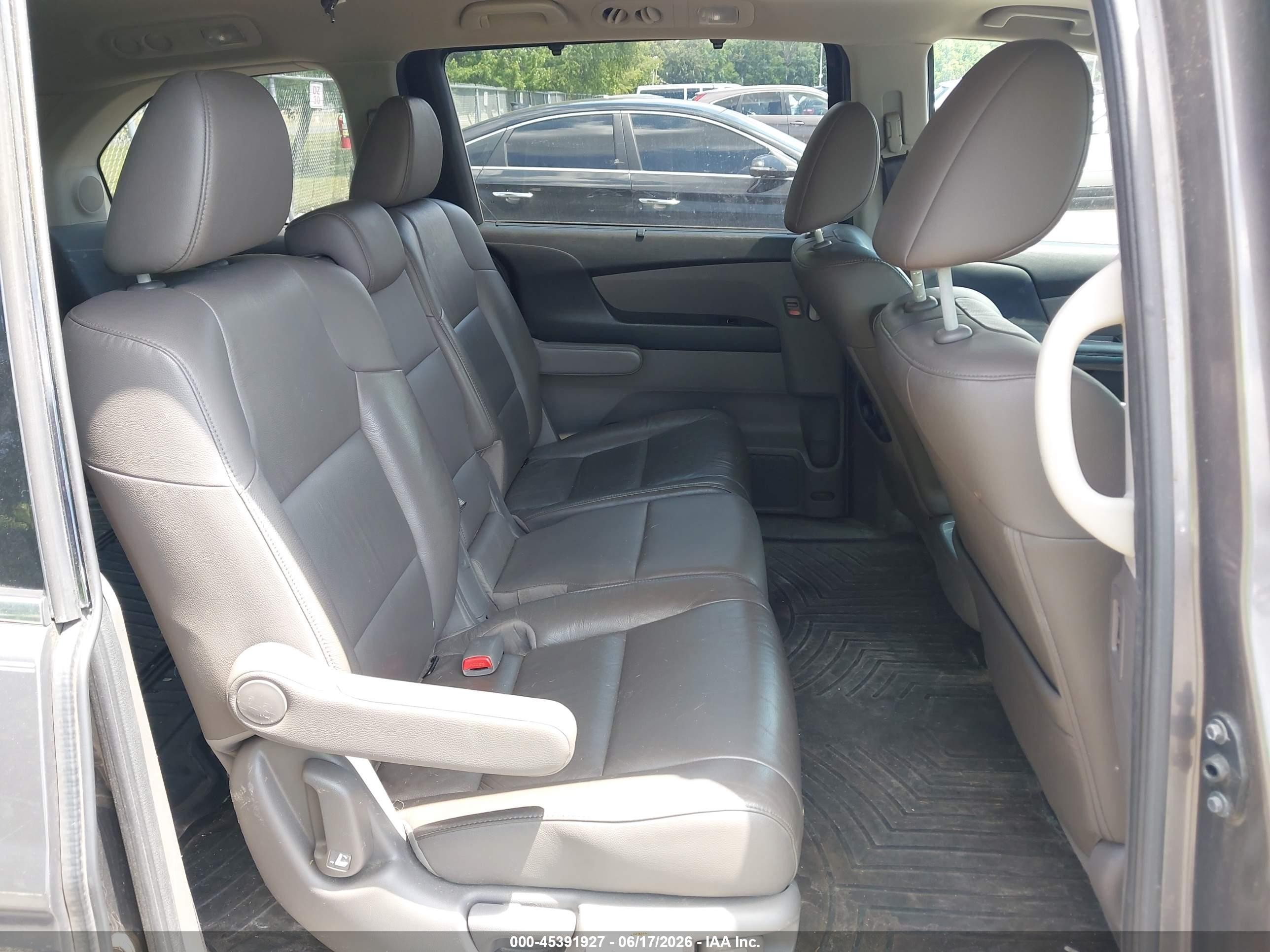 2012 Honda Odyssey Touring/touring Elite Gray vin: 5FNRL5H92CB070233
