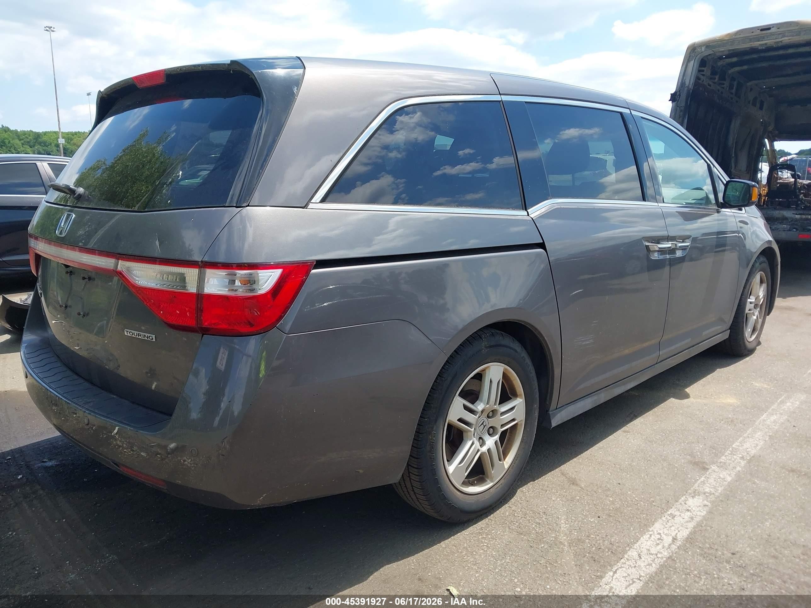 2012 Honda Odyssey Touring/touring Elite Gray vin: 5FNRL5H92CB070233