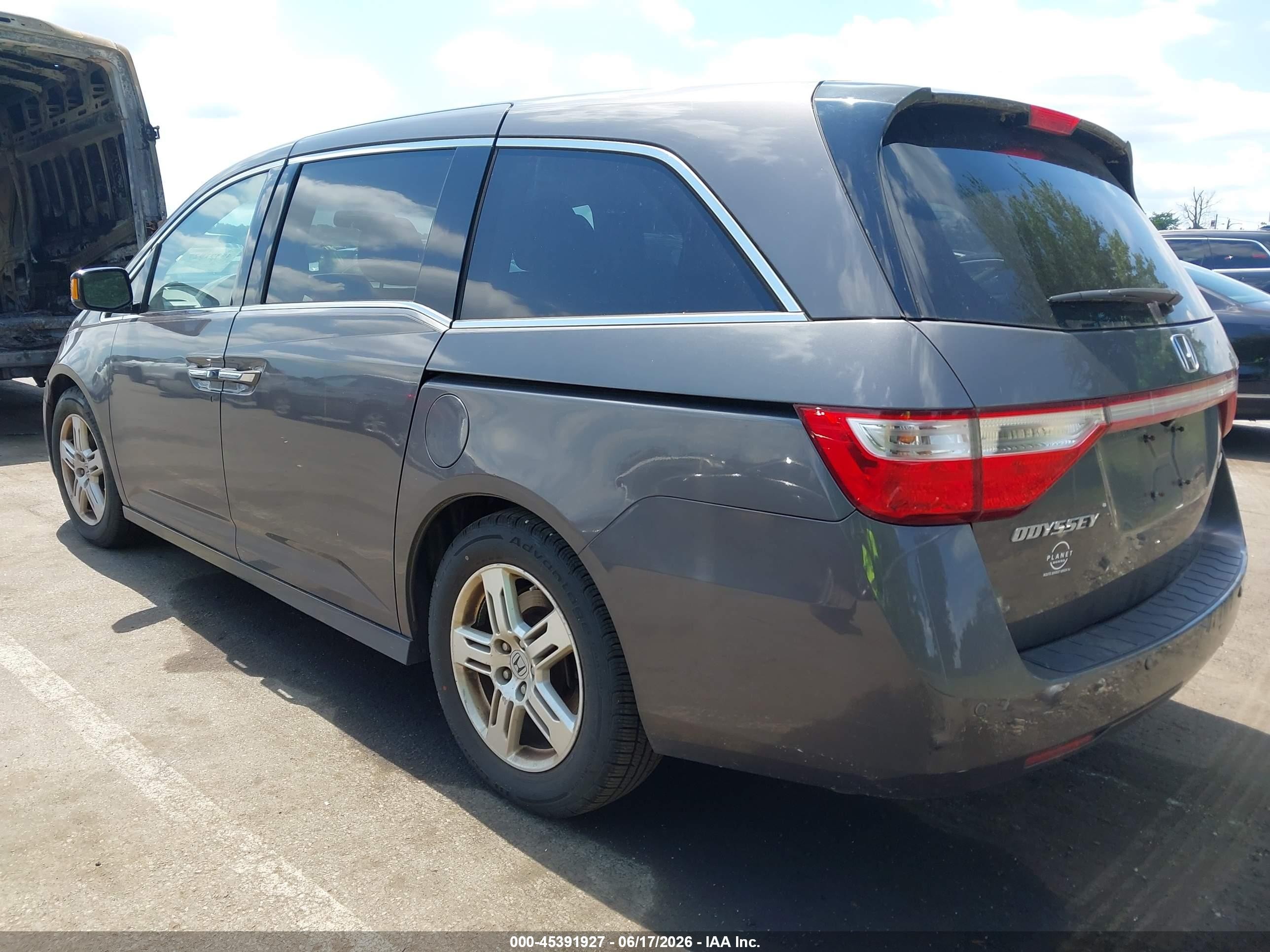 2012 Honda Odyssey Touring/touring Elite Gray vin: 5FNRL5H92CB070233