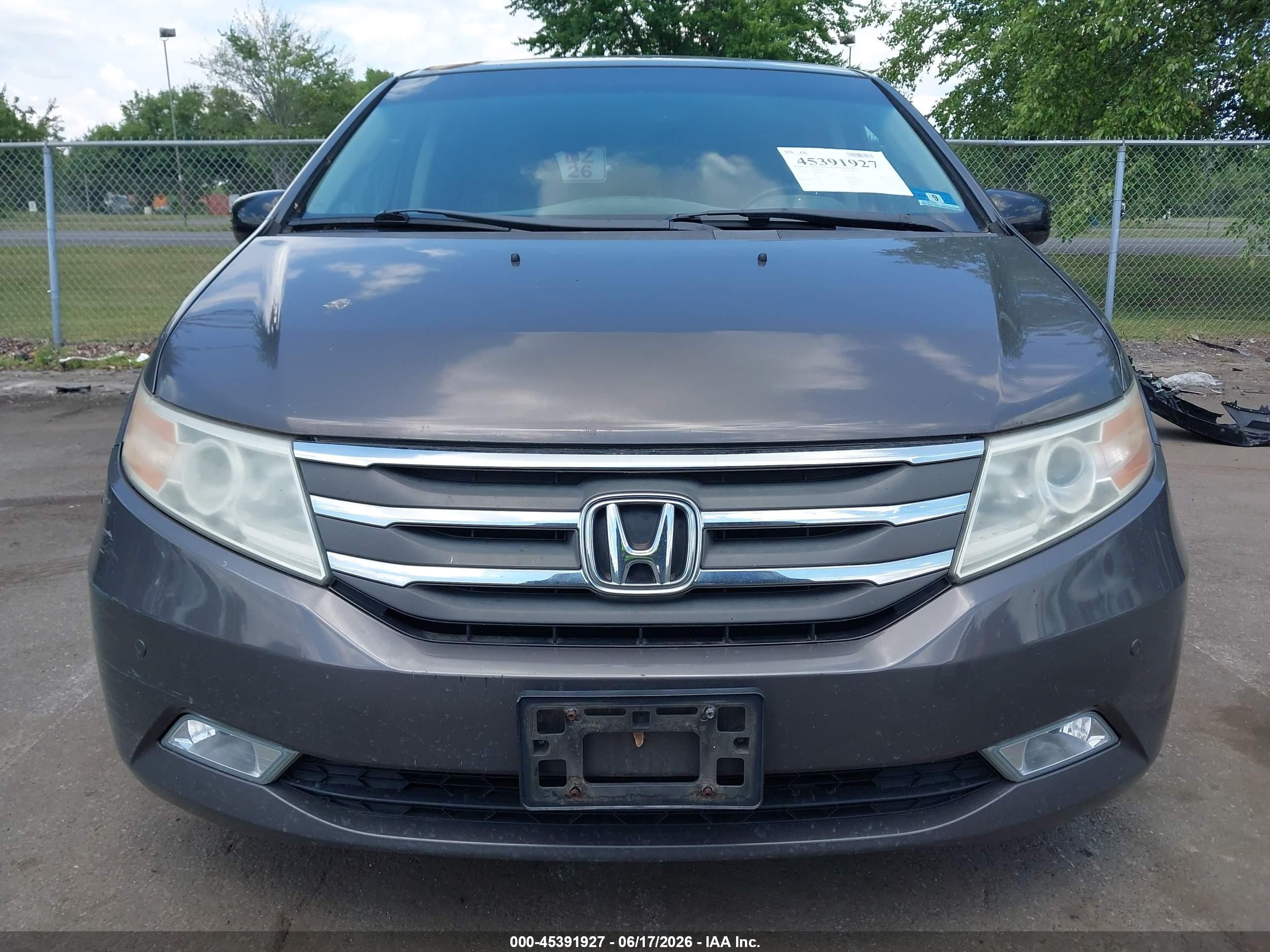 2012 Honda Odyssey Touring/touring Elite Gray vin: 5FNRL5H92CB070233
