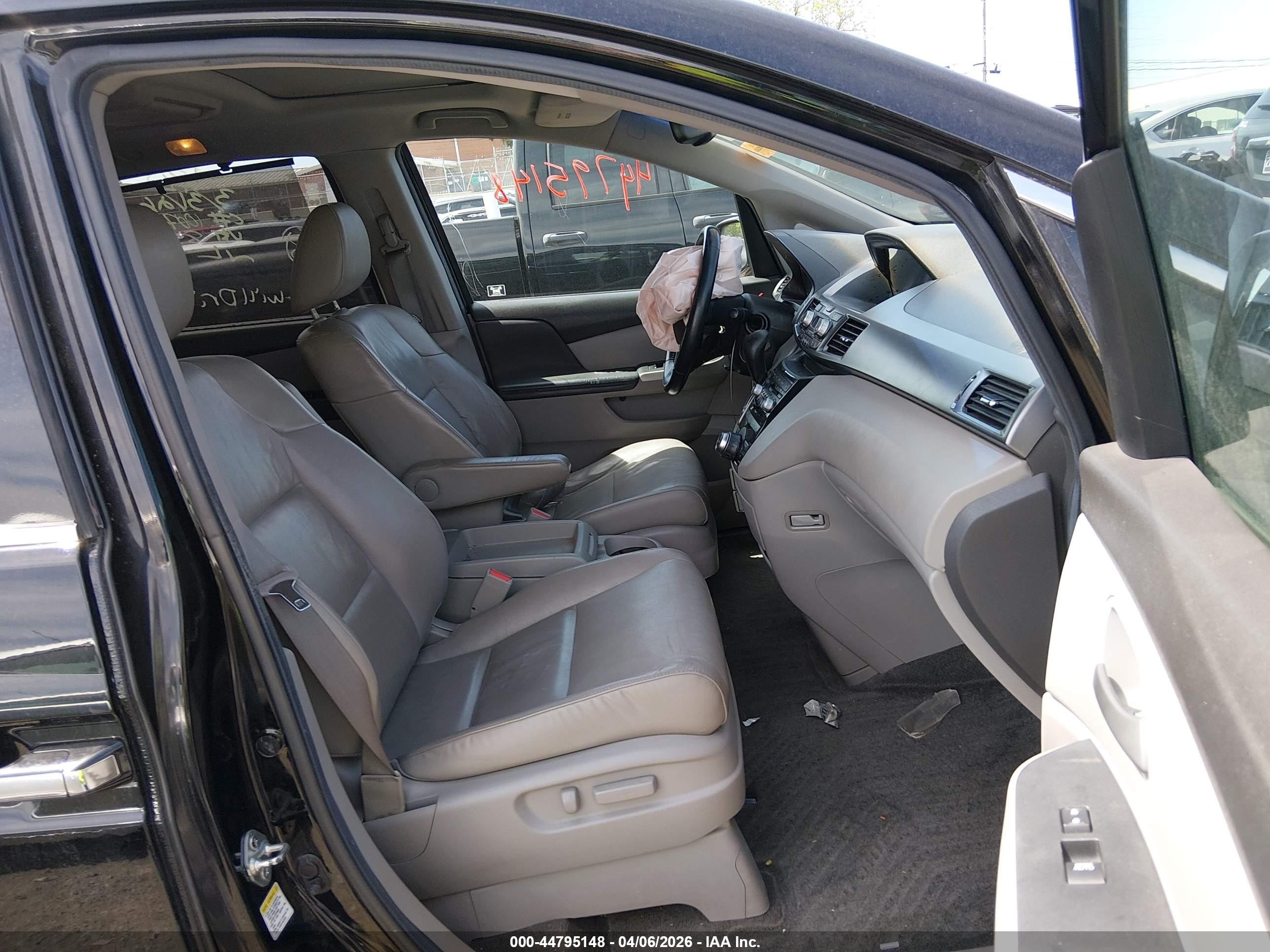 2012 Honda Odyssey Touring/touring Elite Black vin: 5FNRL5H92CB085606