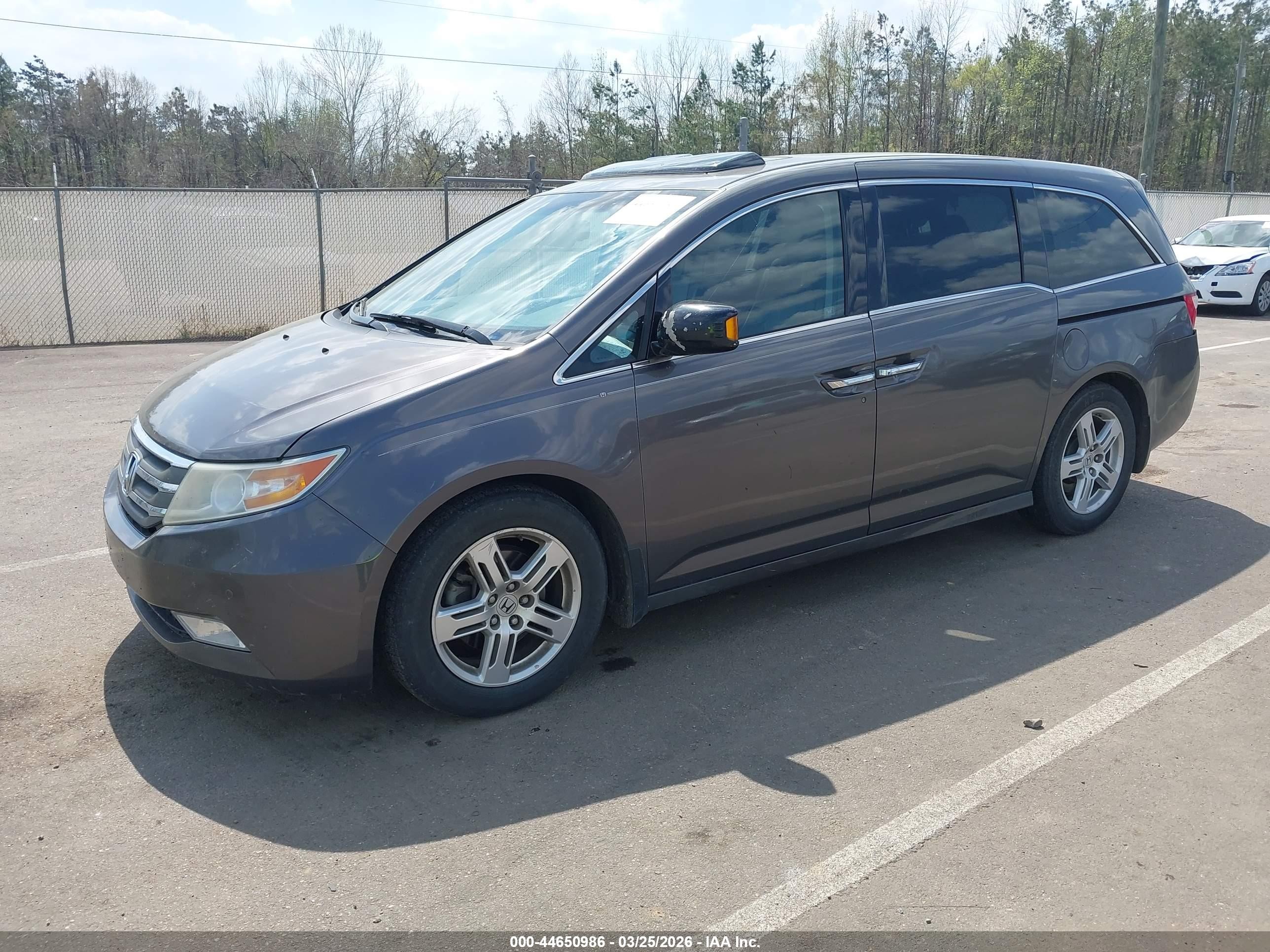 2012 Honda Odyssey Touring/touring Elite Gray vin: 5FNRL5H92CB116854