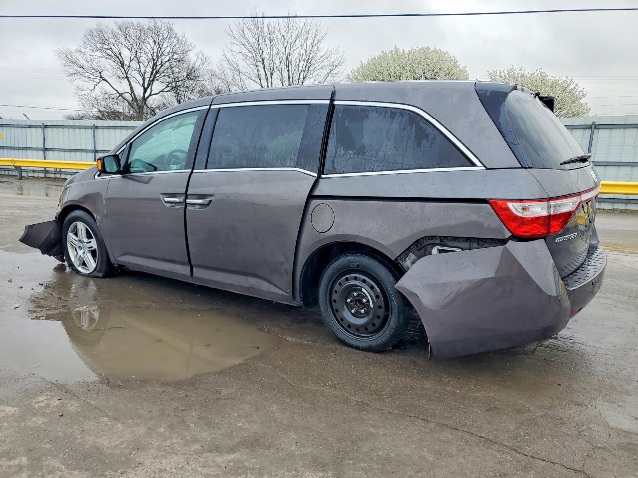2012 Honda Odyssey Touring Gray vin: 5FNRL5H92CB126140