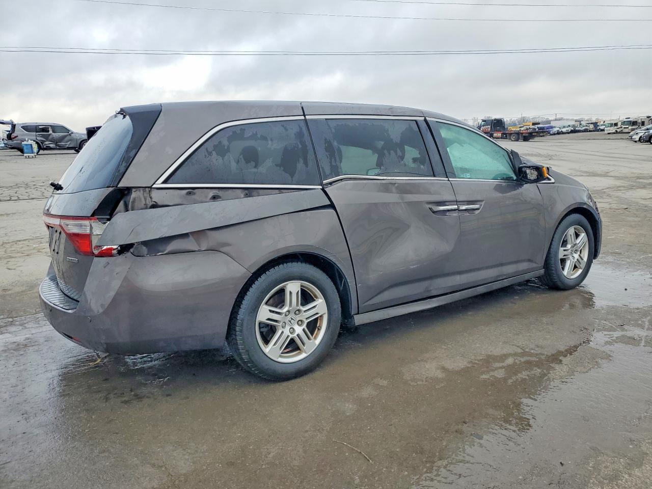 2012 Honda Odyssey Touring Gray vin: 5FNRL5H92CB126140