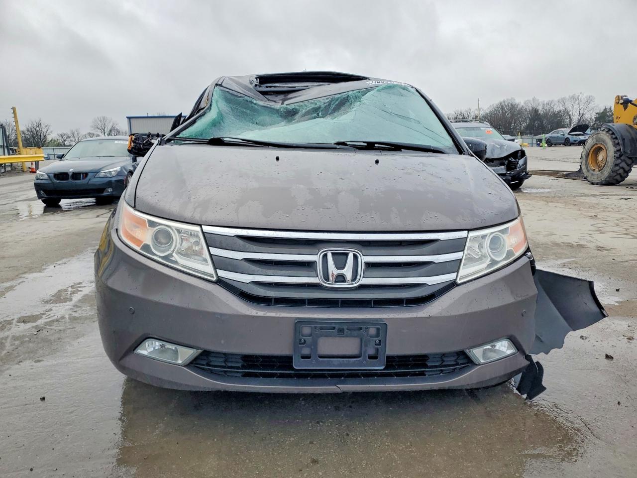 2012 Honda Odyssey Touring Gray vin: 5FNRL5H92CB126140