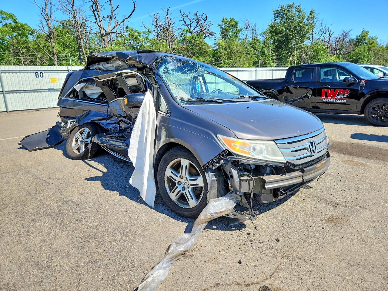 2012 Honda Odyssey Touring Gray vin: 5FNRL5H92CB144671