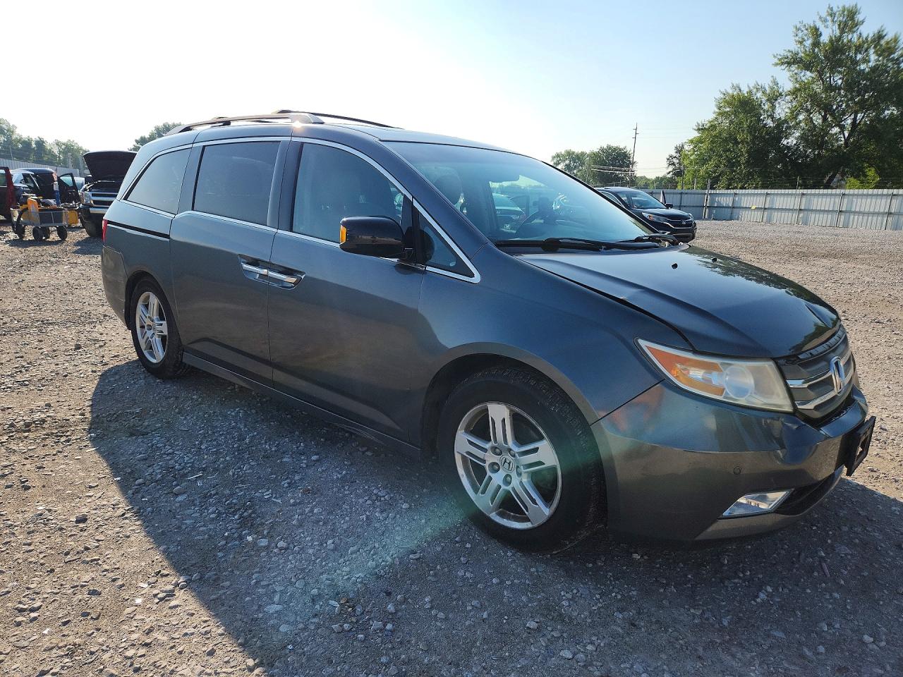 2012 Honda Odyssey Touring Gray vin: 5FNRL5H92CB145951