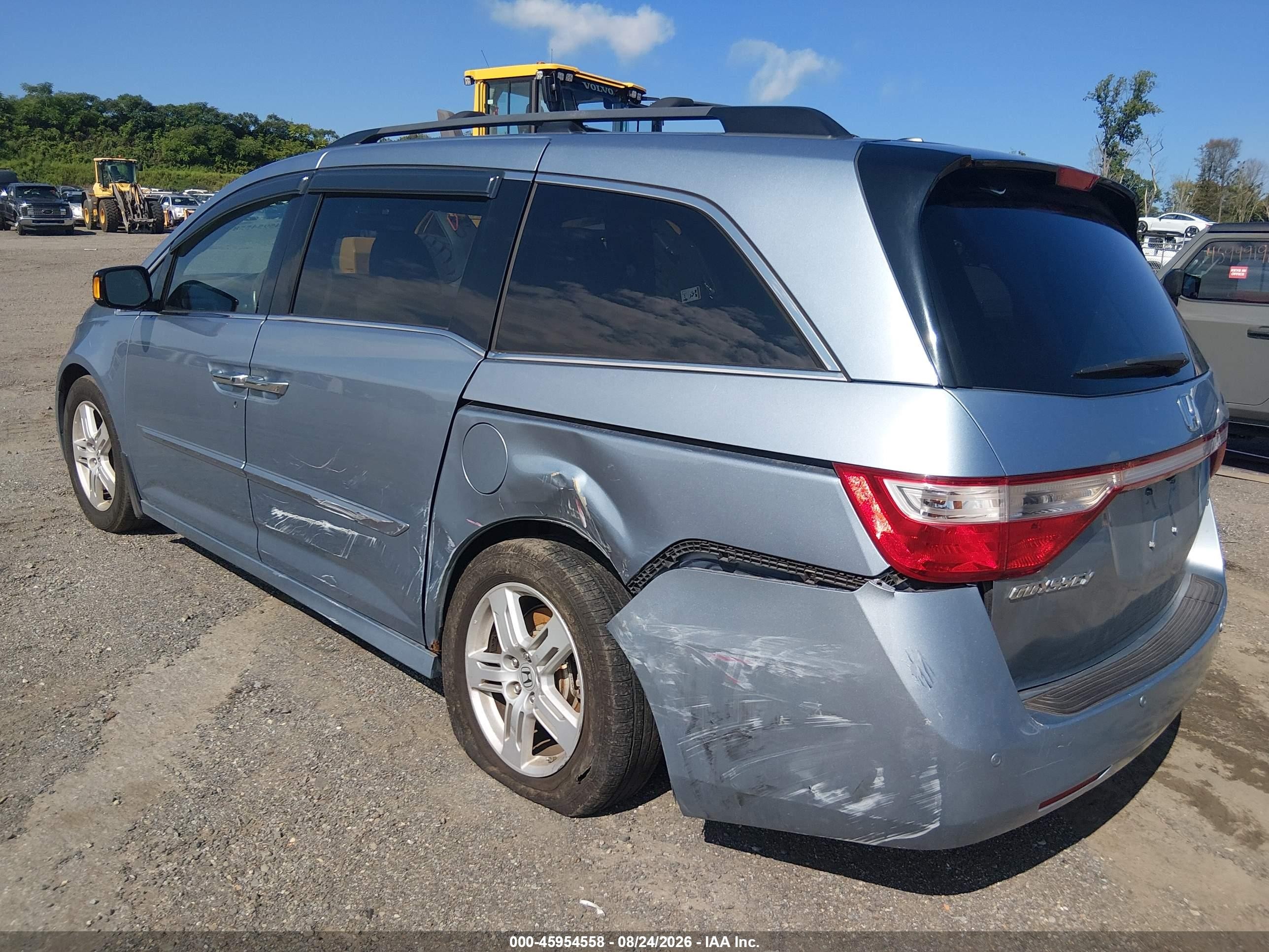 2013 Honda Odyssey Touring/touring Elite Light Blue vin: 5FNRL5H92DB037735