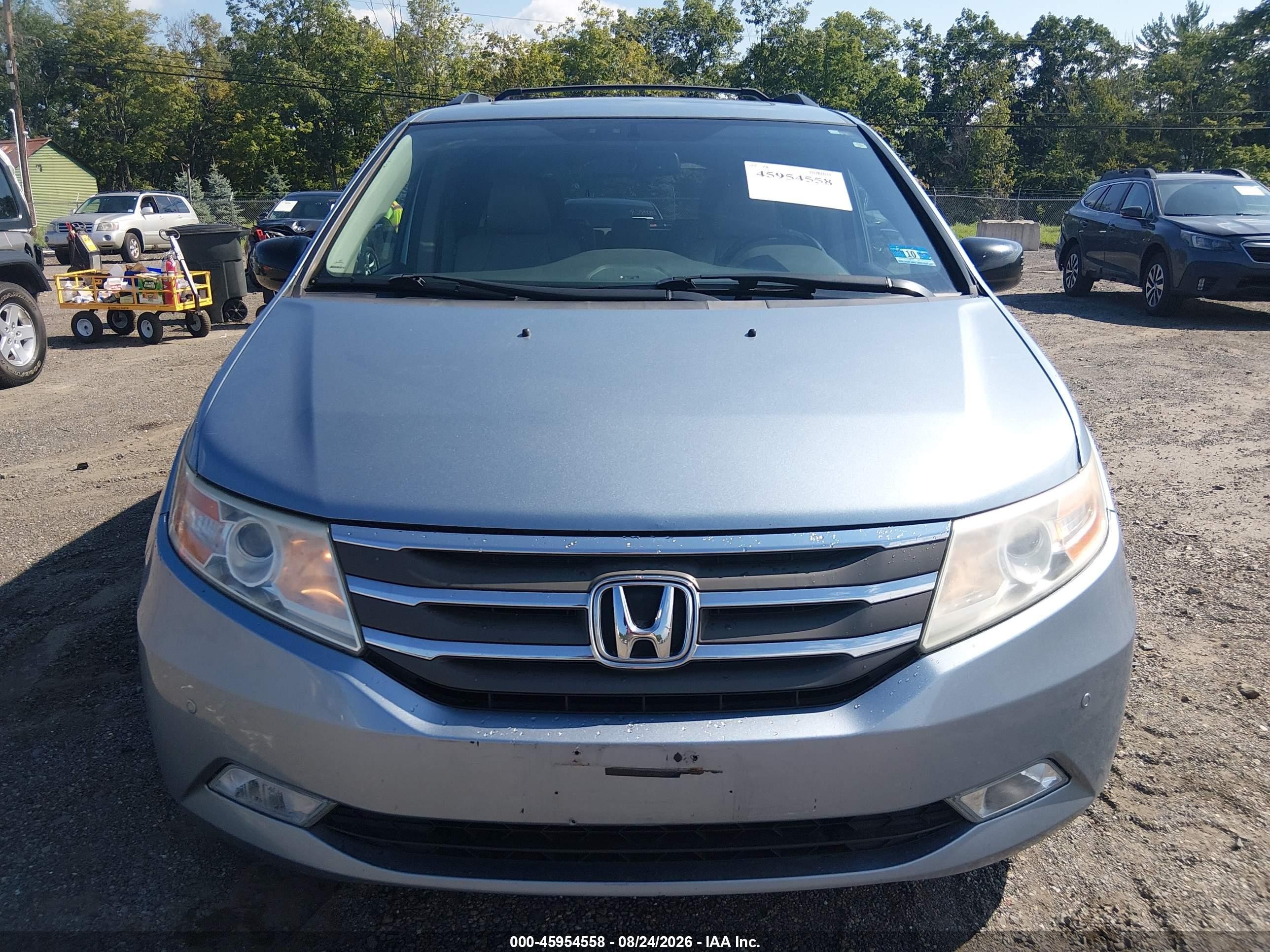 2013 Honda Odyssey Touring/touring Elite Light Blue vin: 5FNRL5H92DB037735