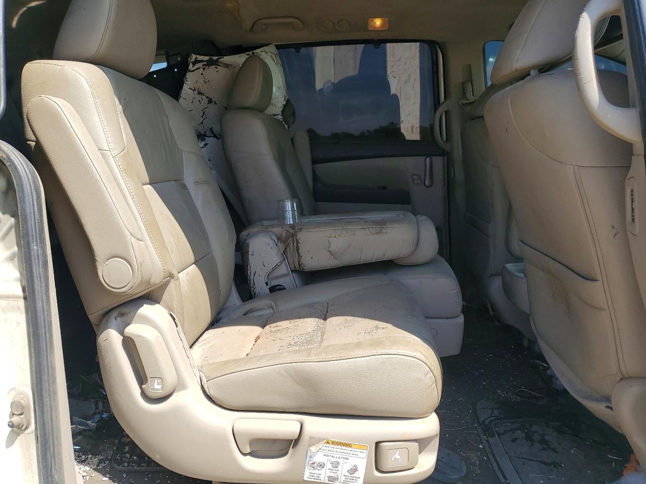 2013 Honda Odyssey Touring White vin: 5FNRL5H92DB060206