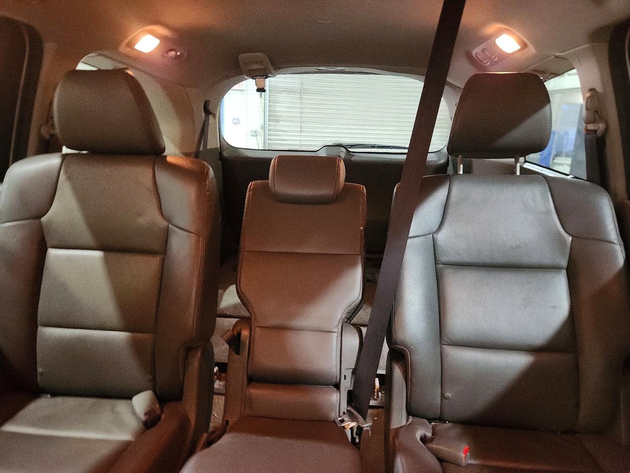 2013 Honda Odyssey Touring White vin: 5FNRL5H92DB077541