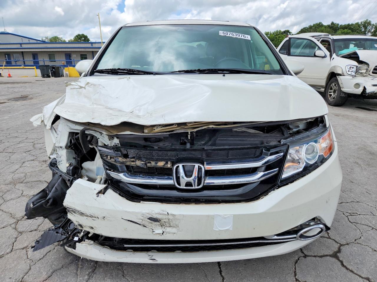 2014 Honda Odyssey Touring White vin: 5FNRL5H92EB039132