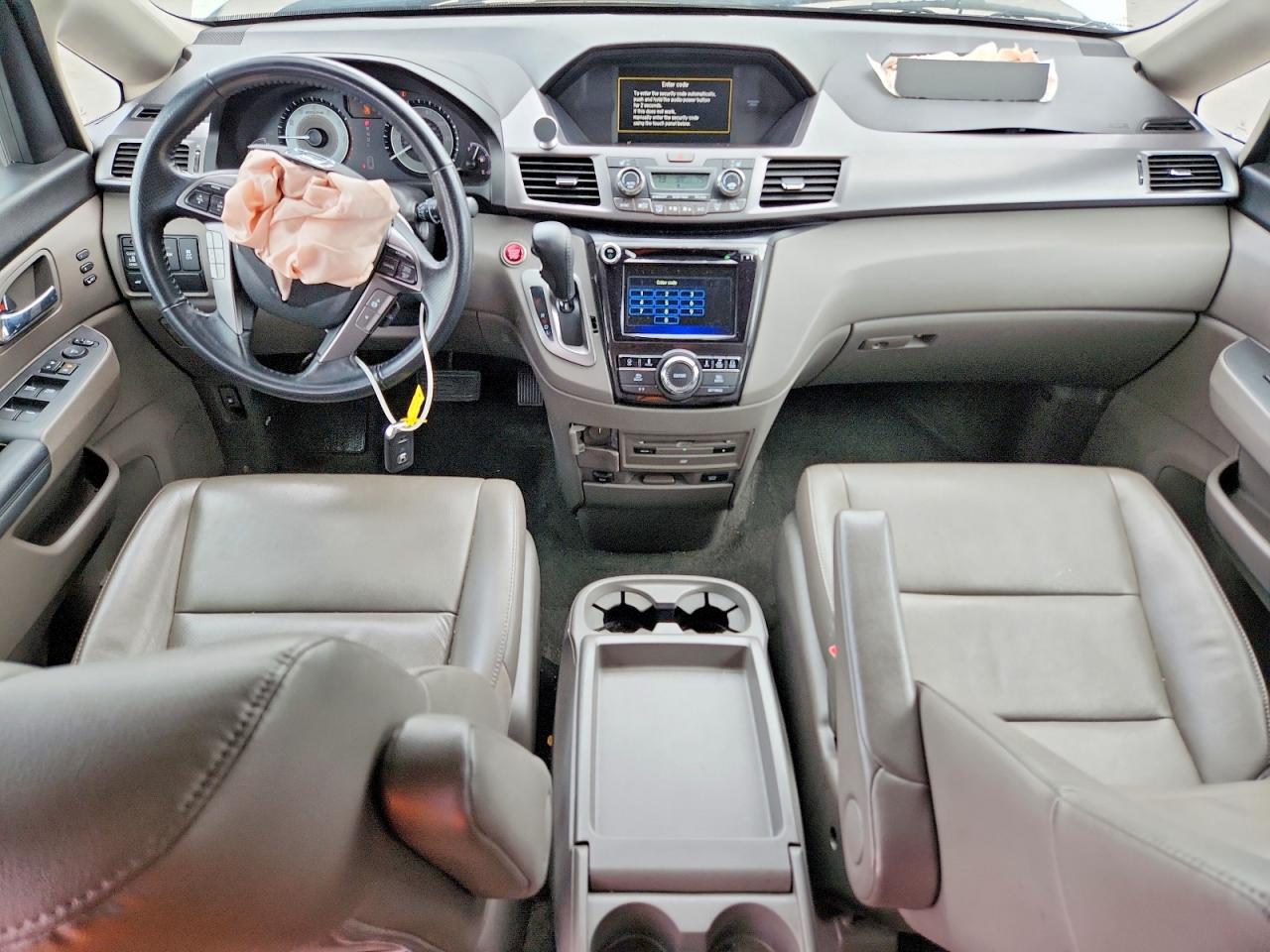 2014 Honda Odyssey Touring White vin: 5FNRL5H92EB039132