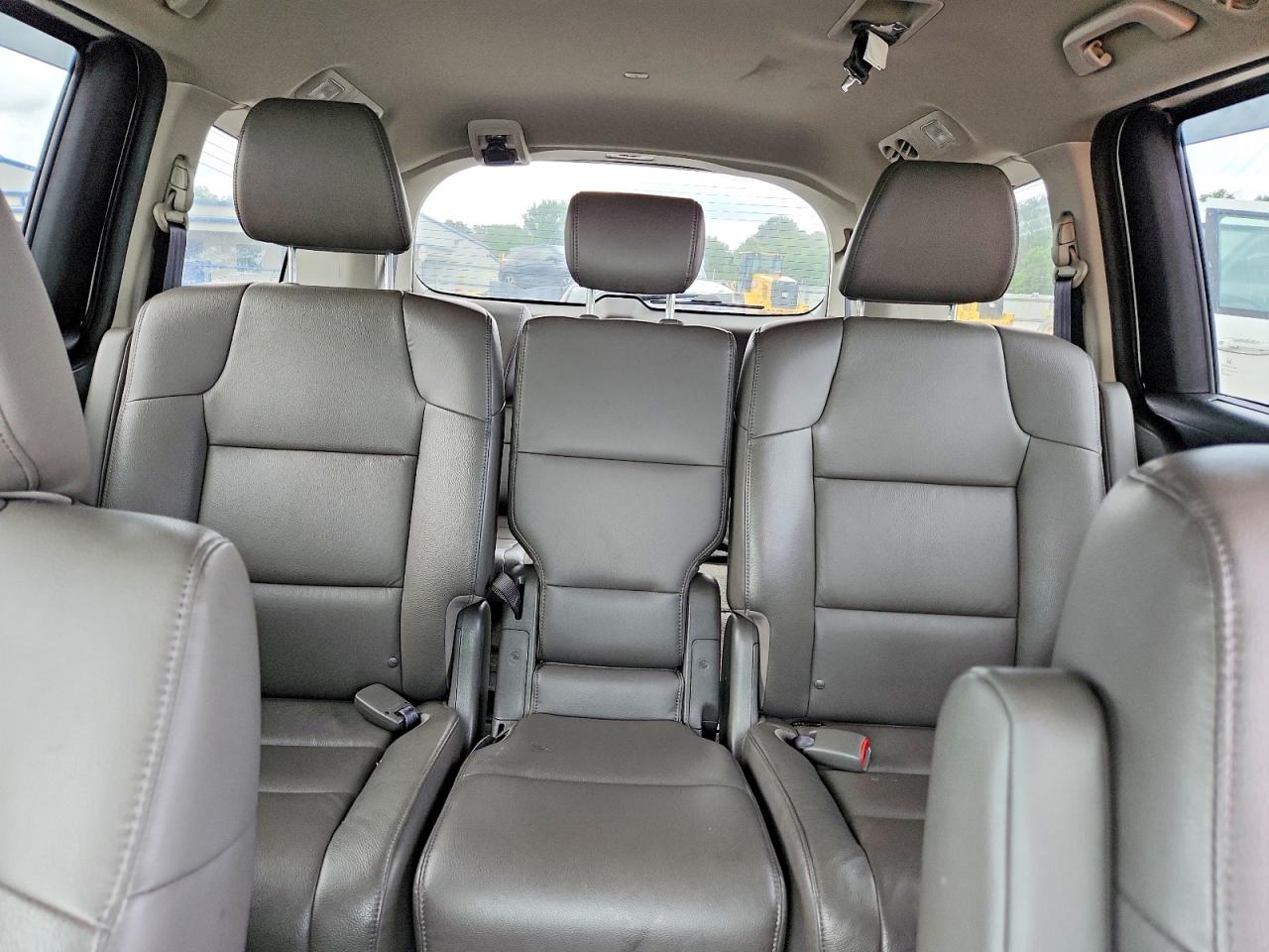 2014 Honda Odyssey Touring White vin: 5FNRL5H92EB039132