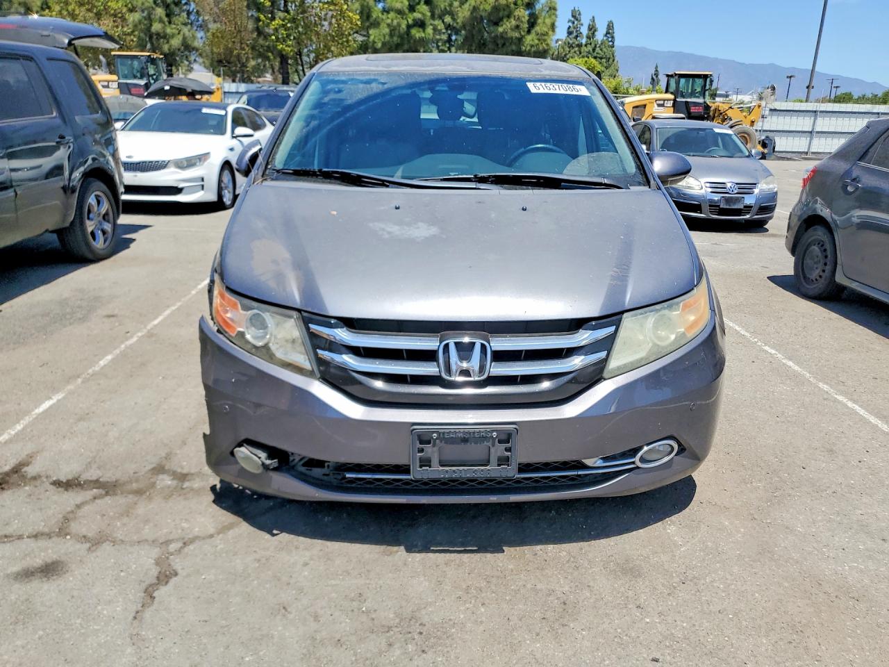 2014 Honda Odyssey Touring Charcoal vin: 5FNRL5H92EB051071