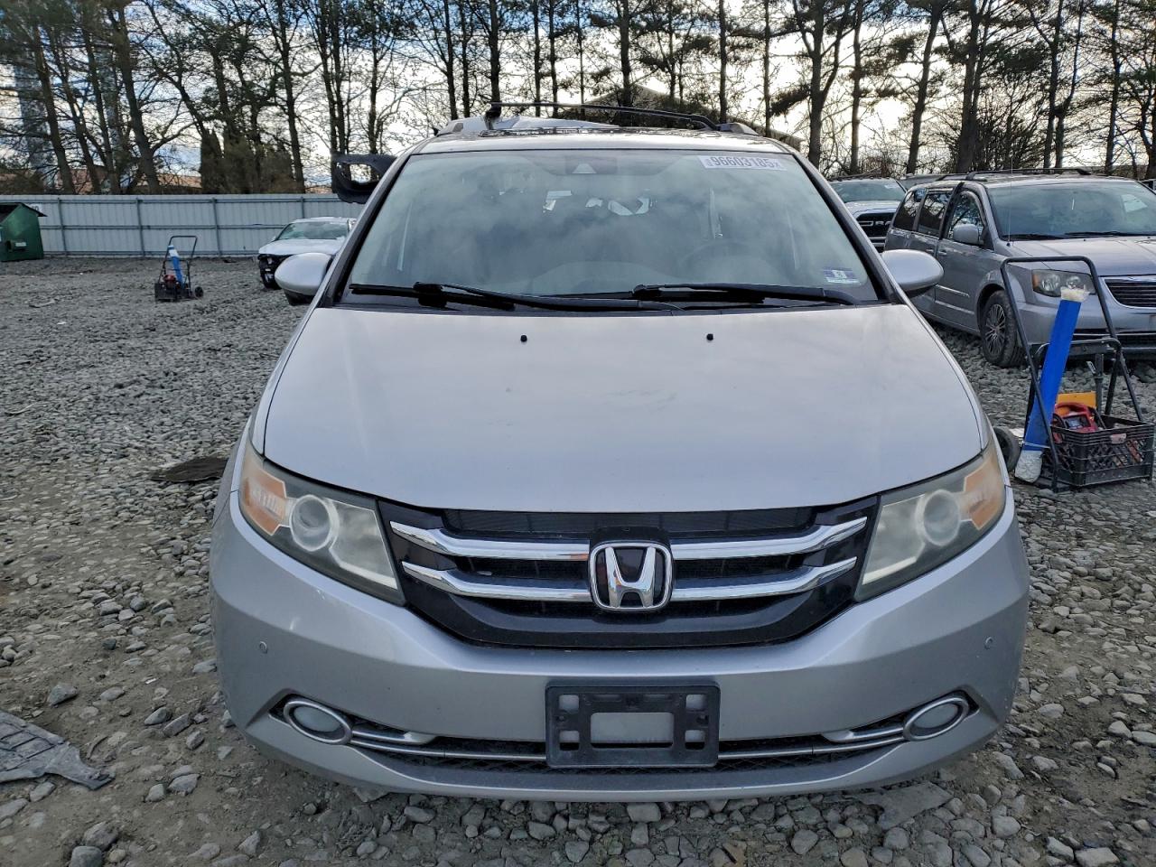 2014 Honda Odyssey Touring Silver vin: 5FNRL5H92EB066170