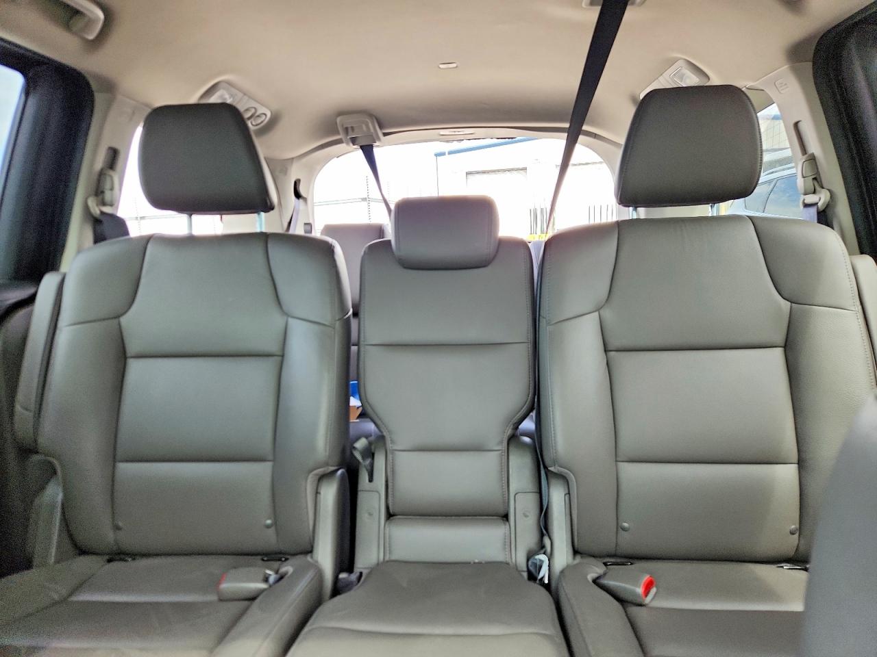 2014 Honda Odyssey Touring Gray vin: 5FNRL5H92EB070106