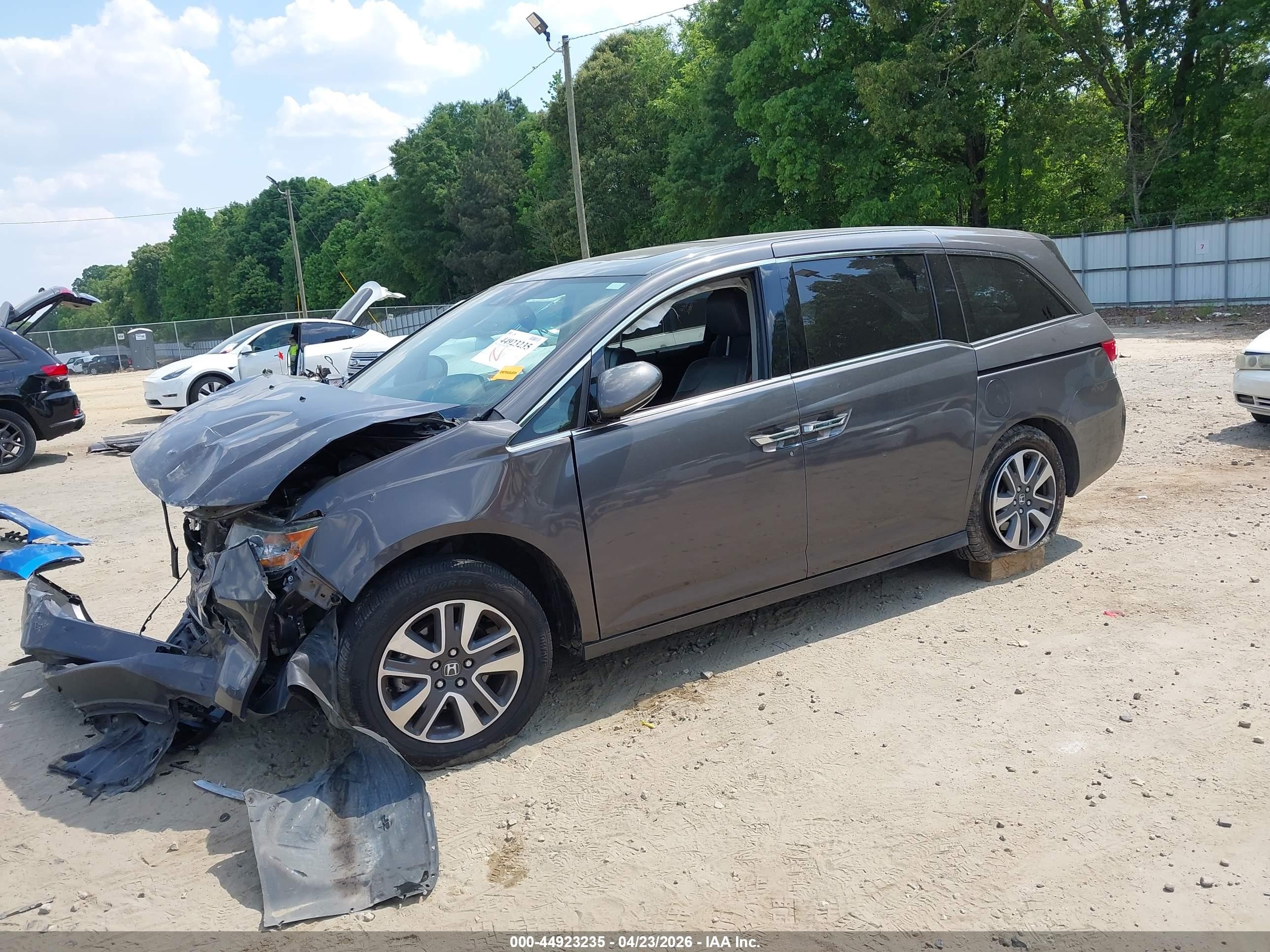 2014 Honda Odyssey Touring/touring Elite Gray vin: 5FNRL5H92EB097516