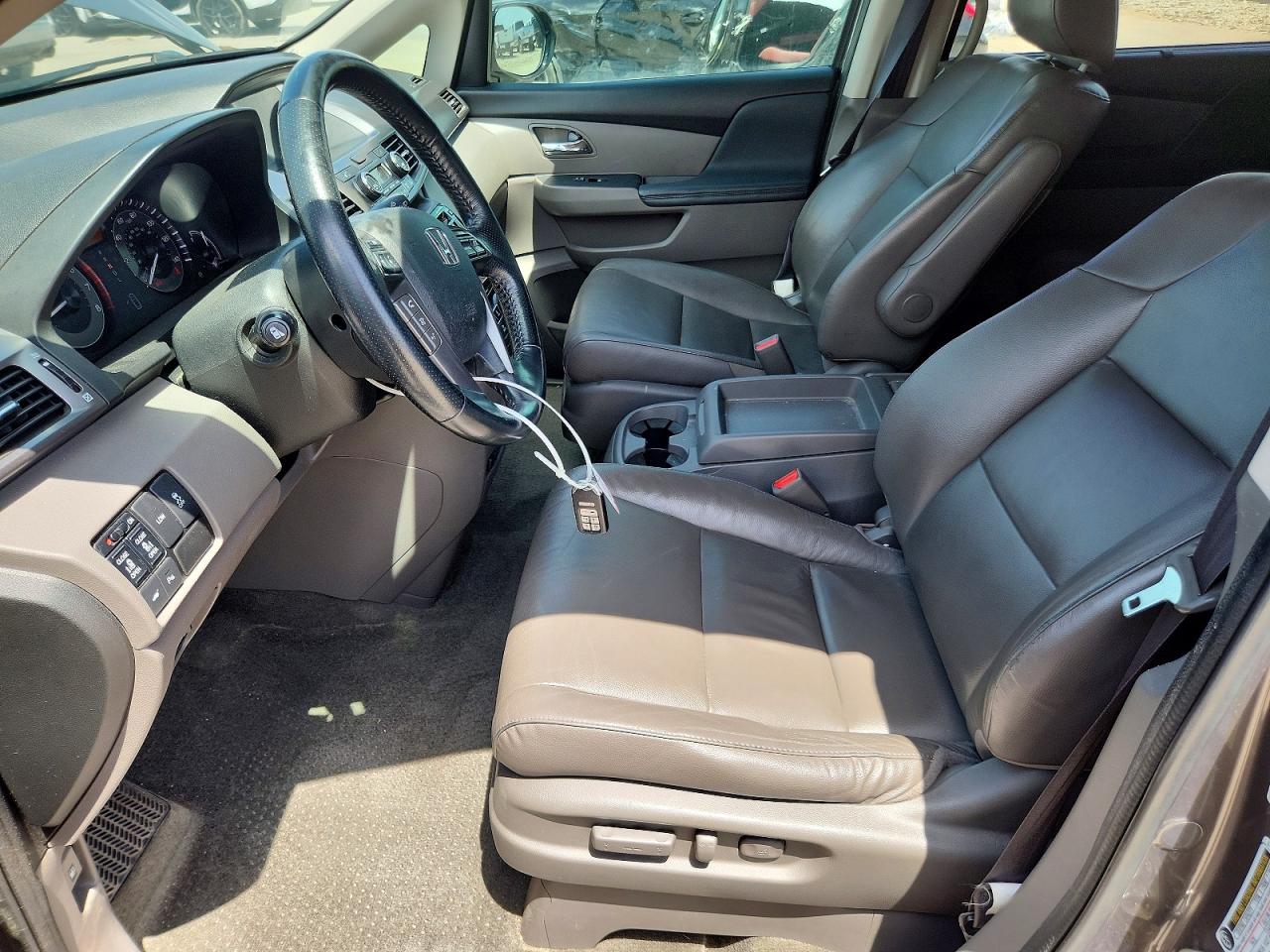 2014 Honda Odyssey Touring Gray vin: 5FNRL5H92EB109261