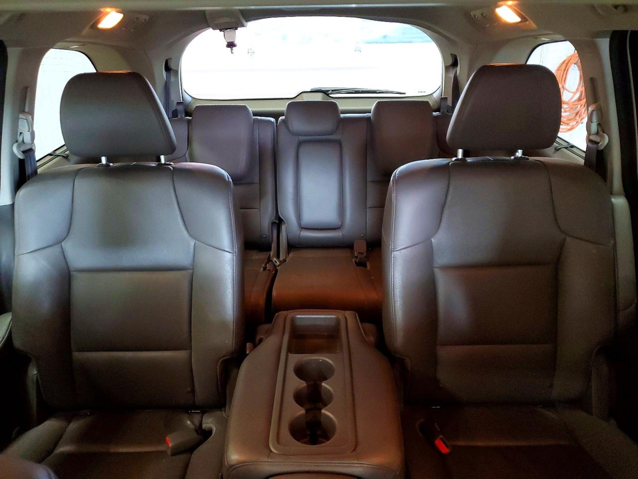 2015 Honda Odyssey Touring White vin: 5FNRL5H92FB050018