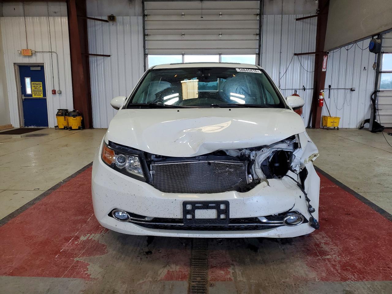 2015 Honda Odyssey Touring White vin: 5FNRL5H92FB050018