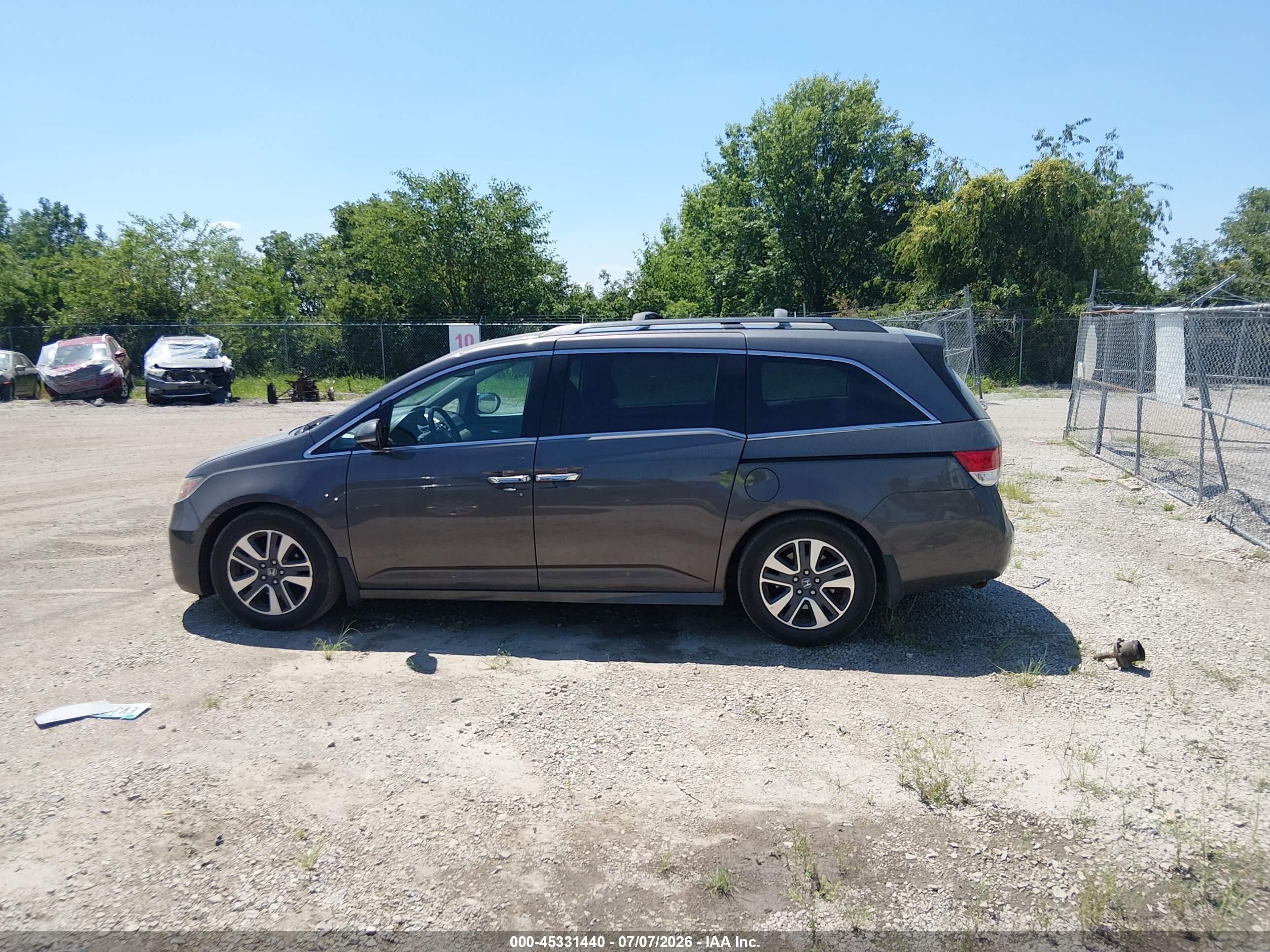 2015 Honda Odyssey Touring/touring Elite Gray vin: 5FNRL5H92FB112260