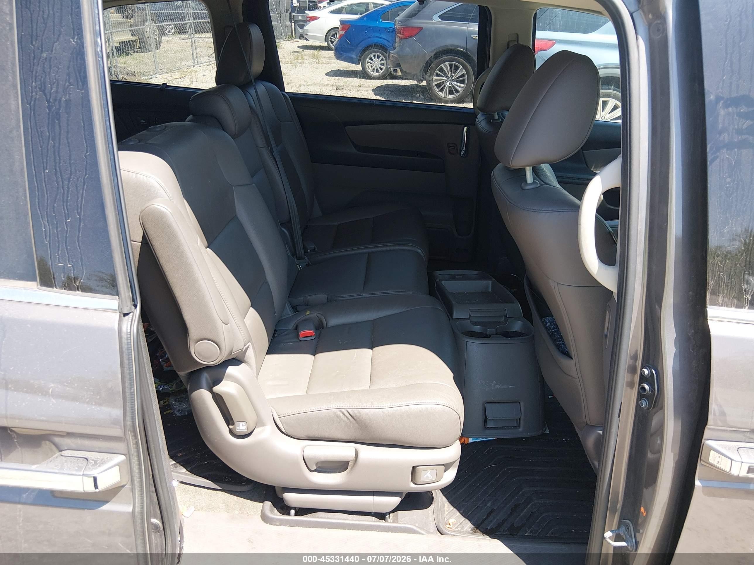 2015 Honda Odyssey Touring/touring Elite Gray vin: 5FNRL5H92FB112260