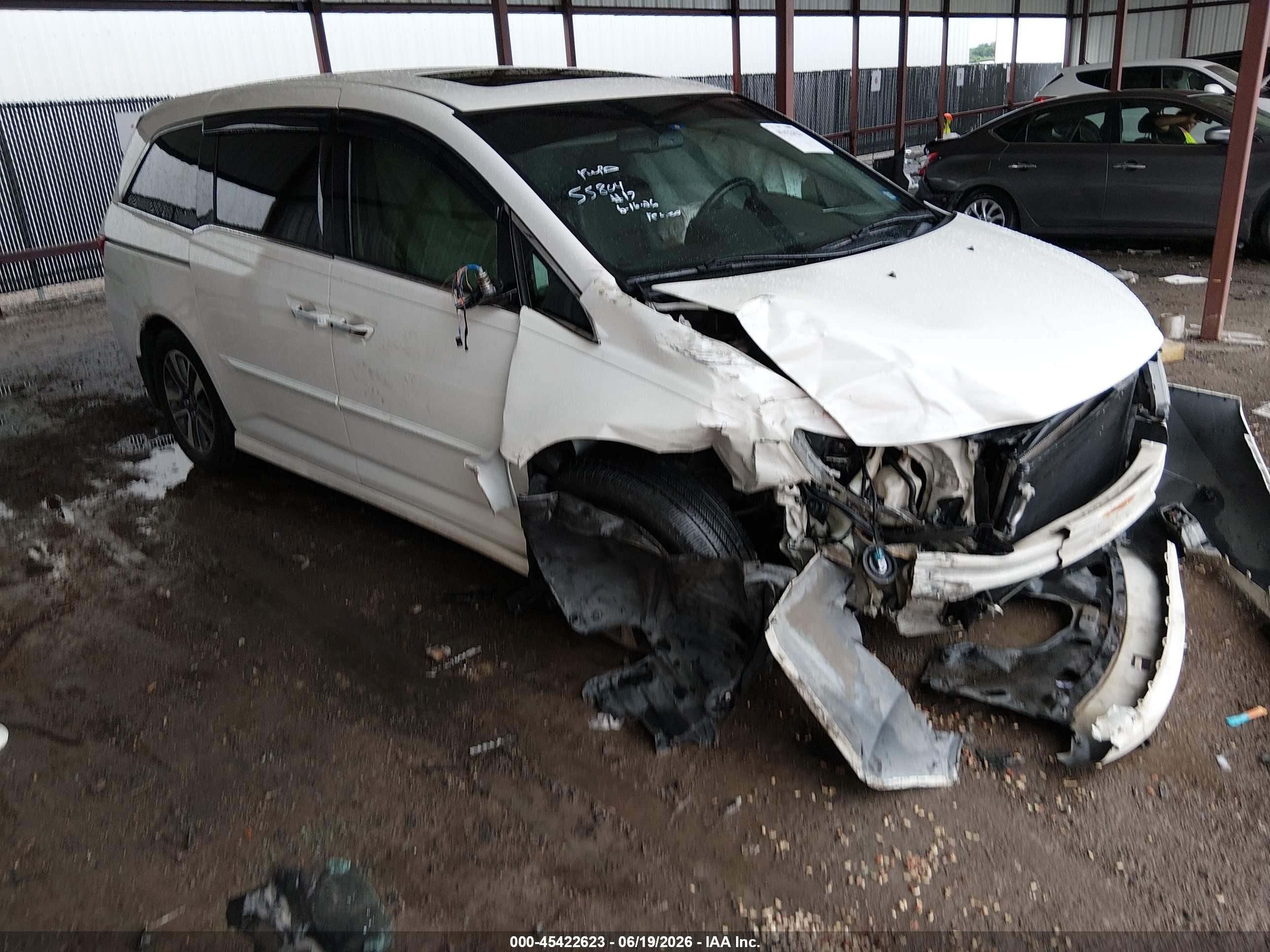 2015 Honda Odyssey Touring/touring Elite White vin: 5FNRL5H92FB118463