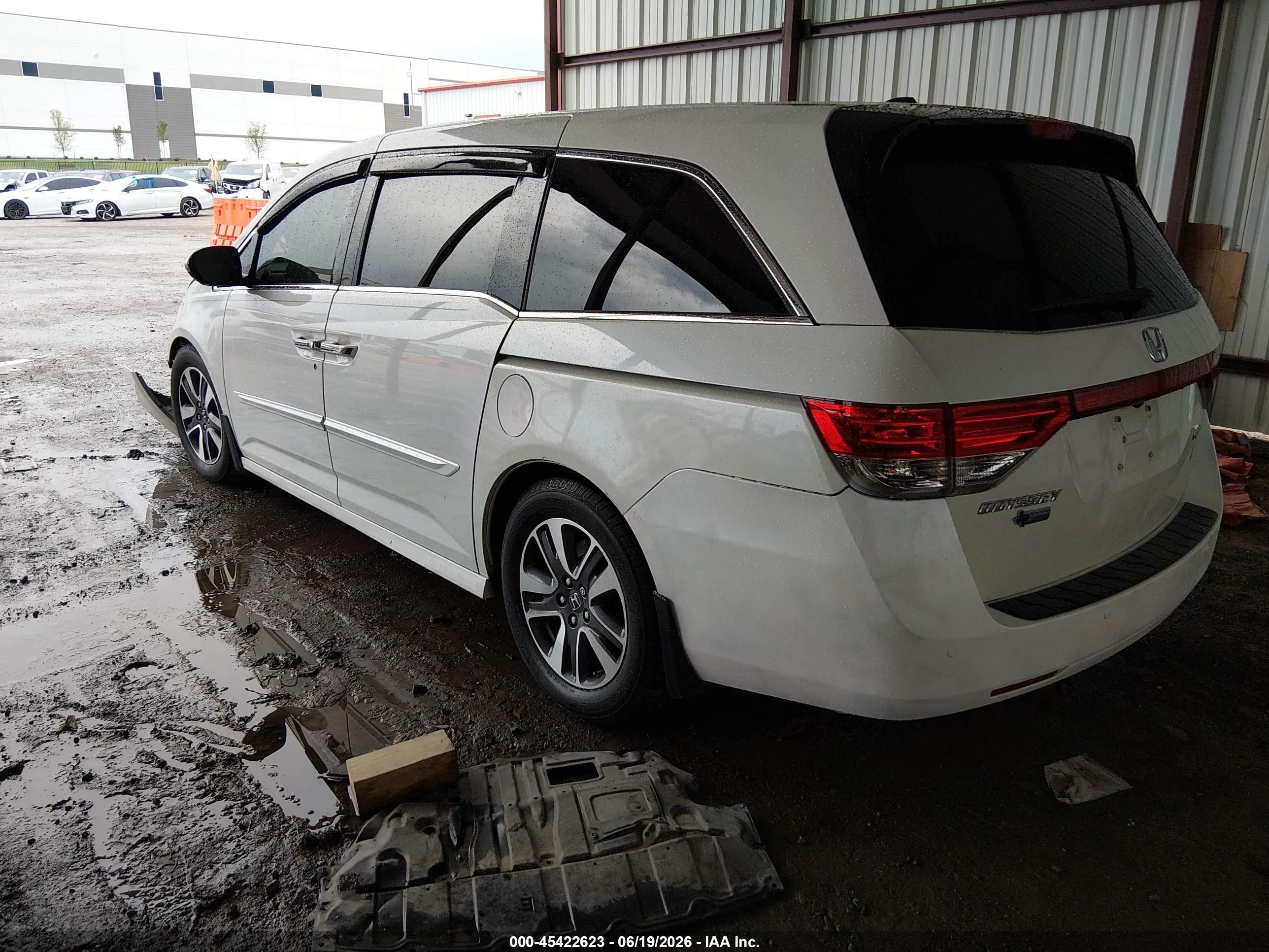 2015 Honda Odyssey Touring/touring Elite White vin: 5FNRL5H92FB118463