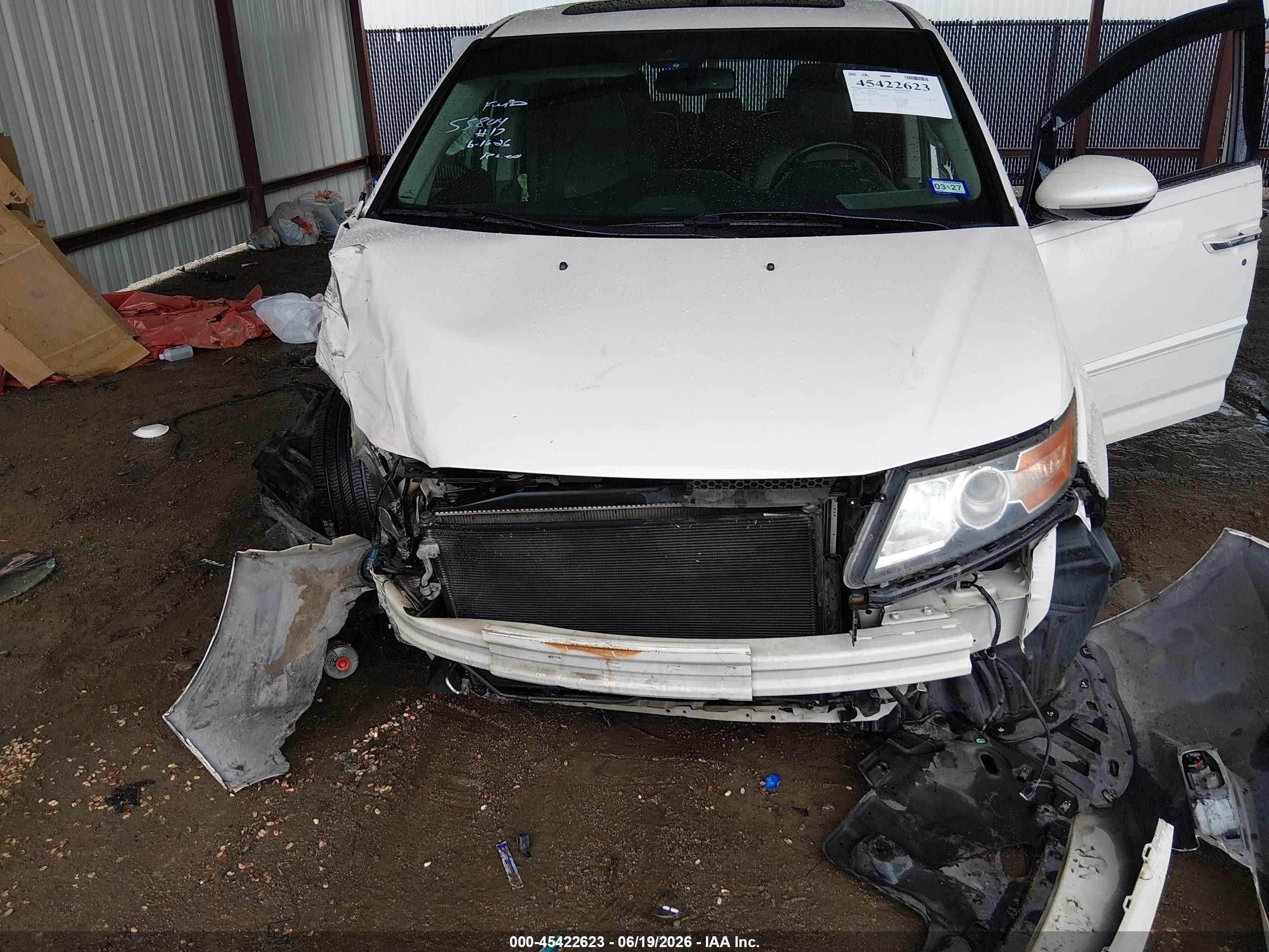 2015 Honda Odyssey Touring/touring Elite White vin: 5FNRL5H92FB118463