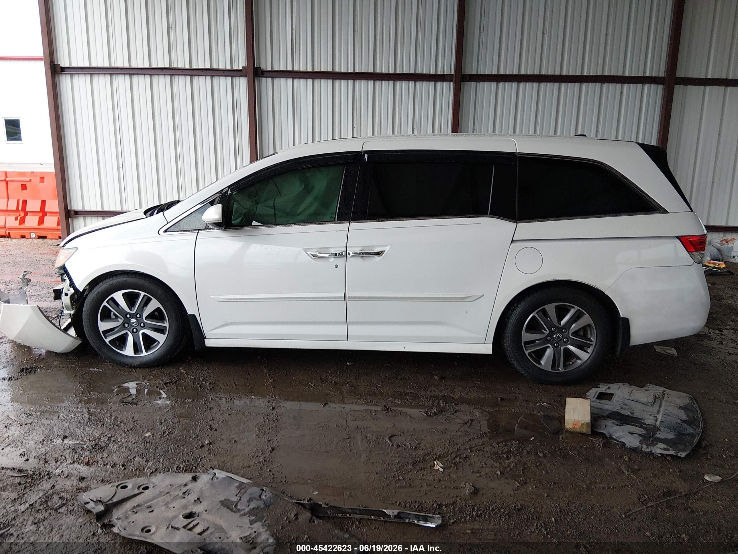 2015 Honda Odyssey Touring/touring Elite White vin: 5FNRL5H92FB118463