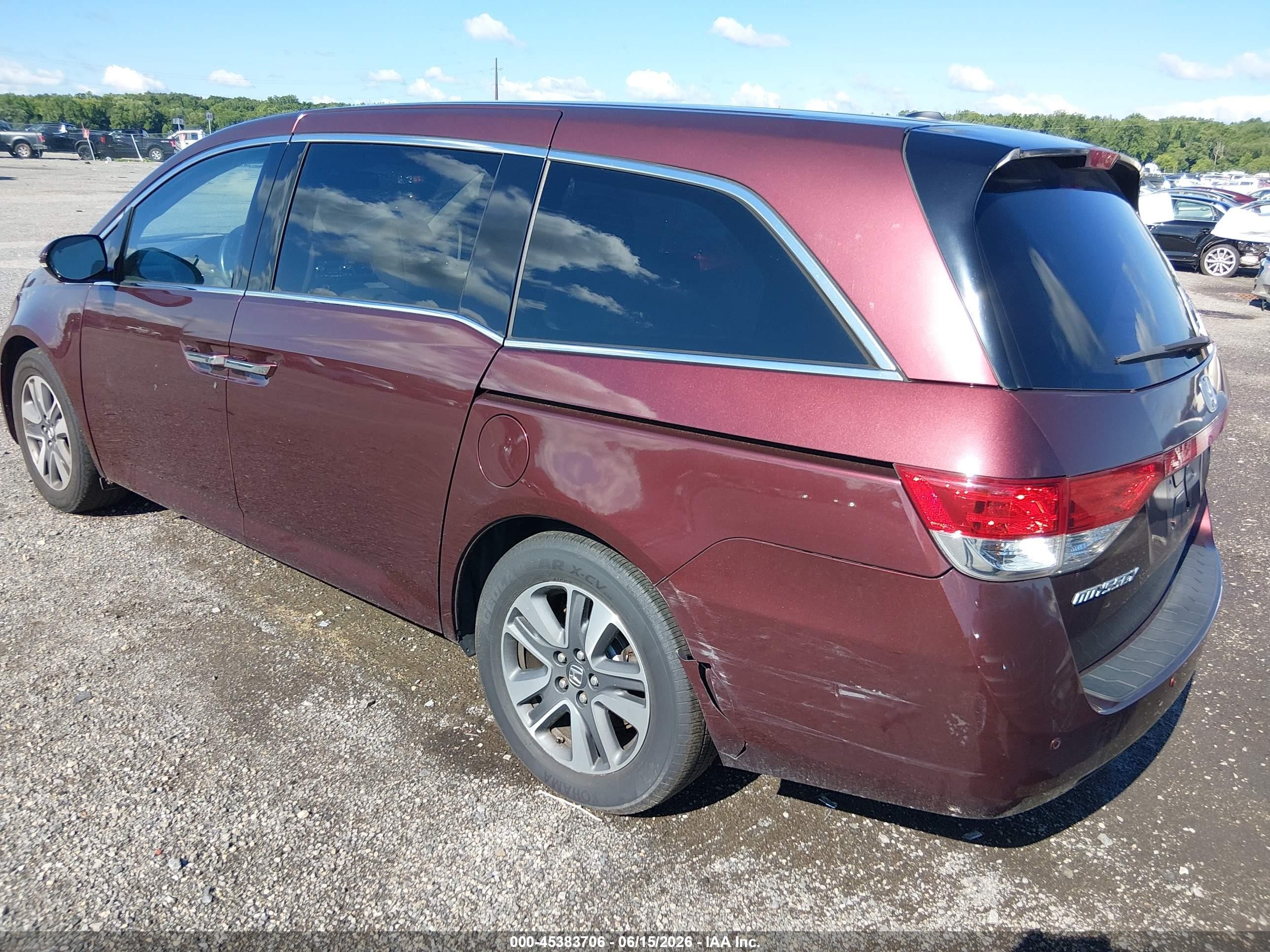 2016 Honda Odyssey Touring/touring Elite Burgundy vin: 5FNRL5H92GB093100