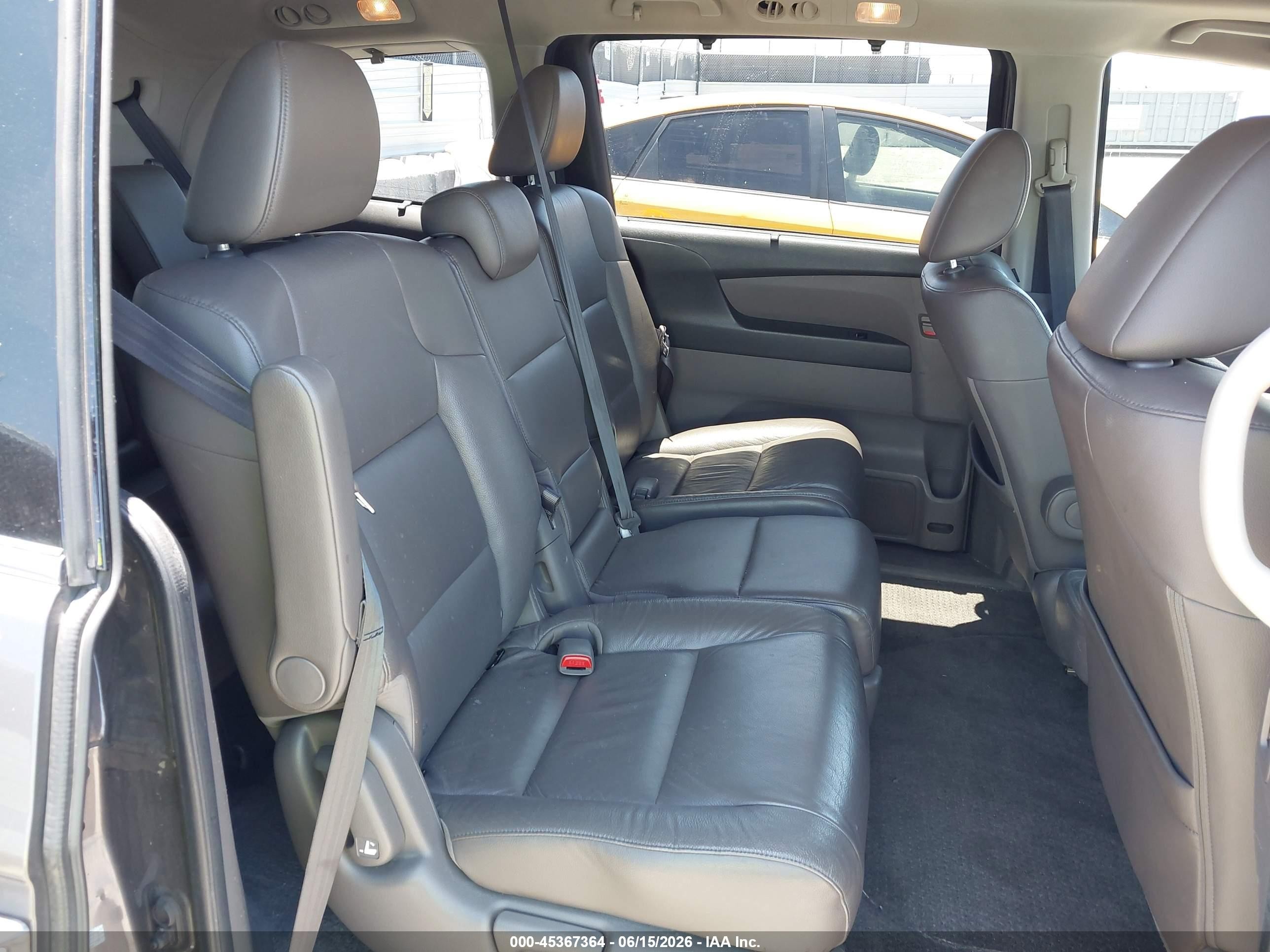 2011 Honda Odyssey Touring/touring Elite Gray vin: 5FNRL5H93BB006037