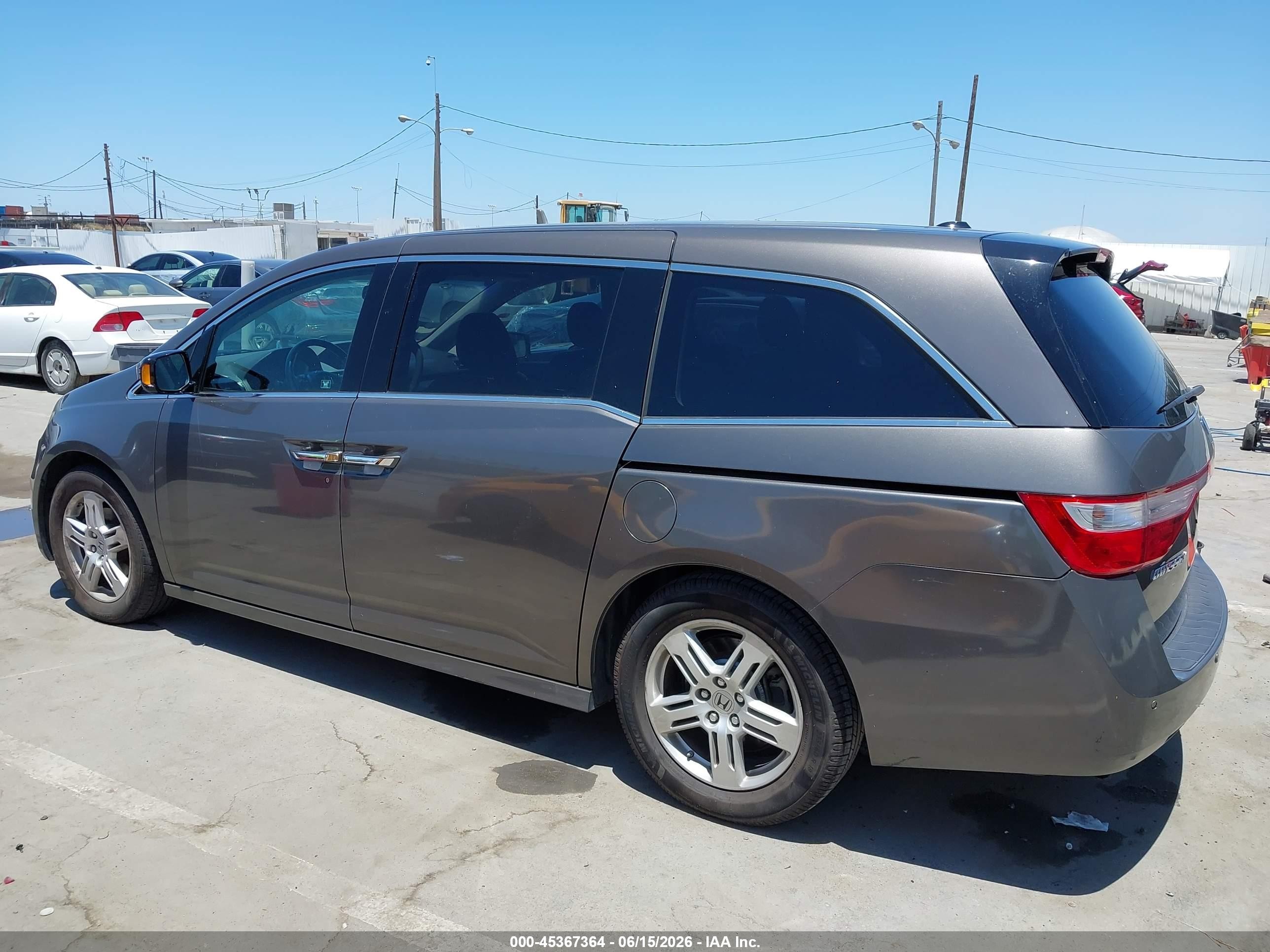 2011 Honda Odyssey Touring/touring Elite Gray vin: 5FNRL5H93BB006037