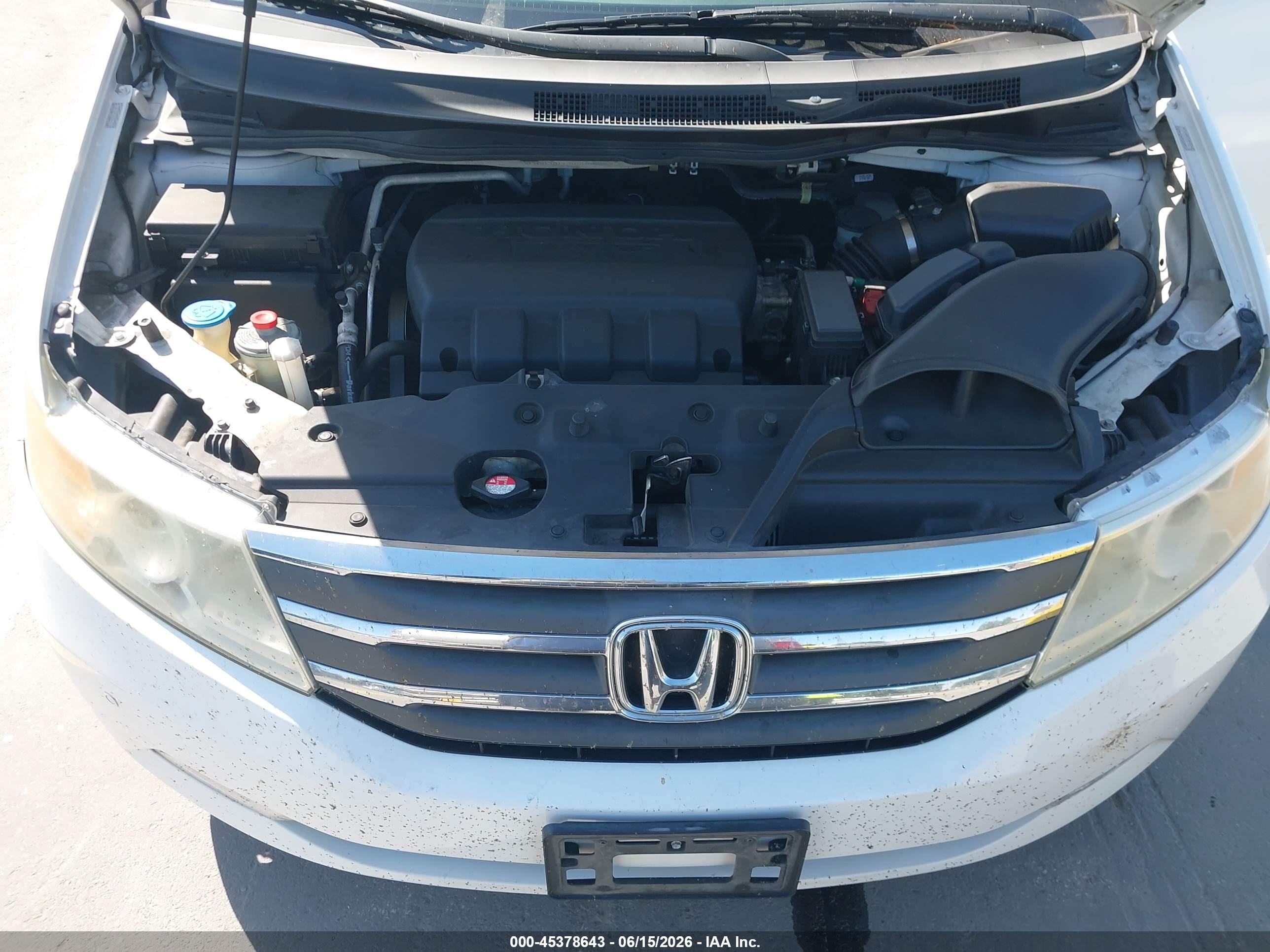 2011 Honda Odyssey Touring/touring Elite White vin: 5FNRL5H93BB008662