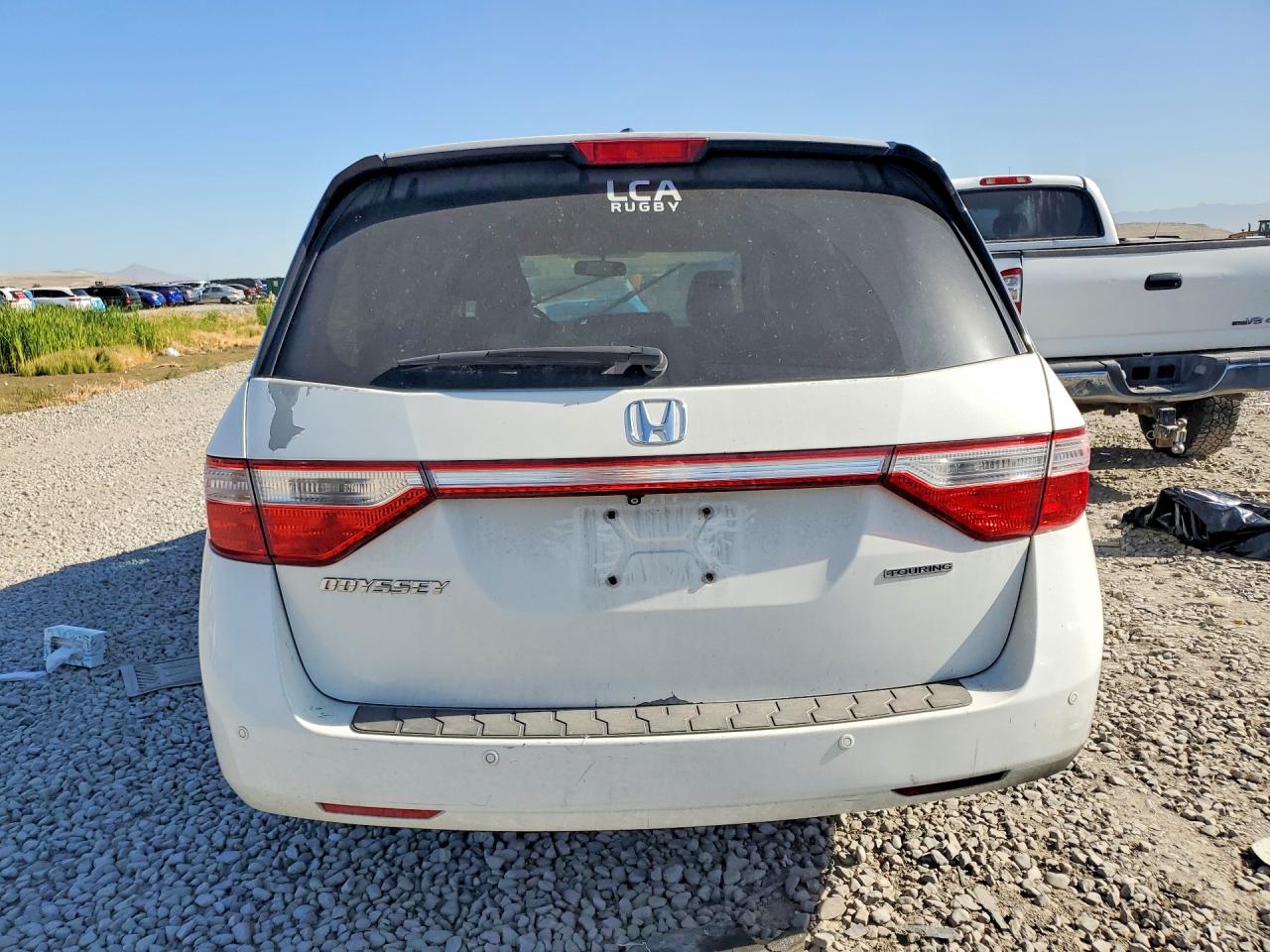 2011 Honda Odyssey Touring White vin: 5FNRL5H93BB043752