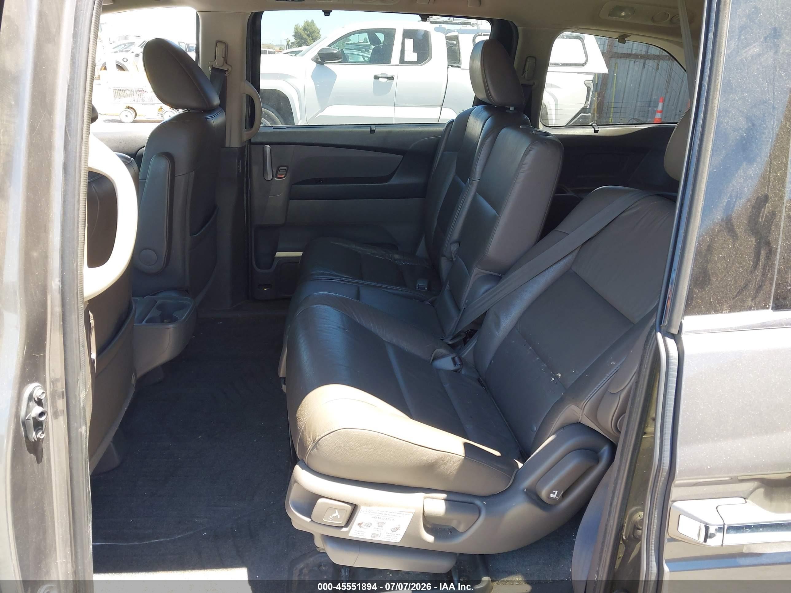 2011 Honda Odyssey Touring/touring Elite Gray vin: 5FNRL5H93BB056629