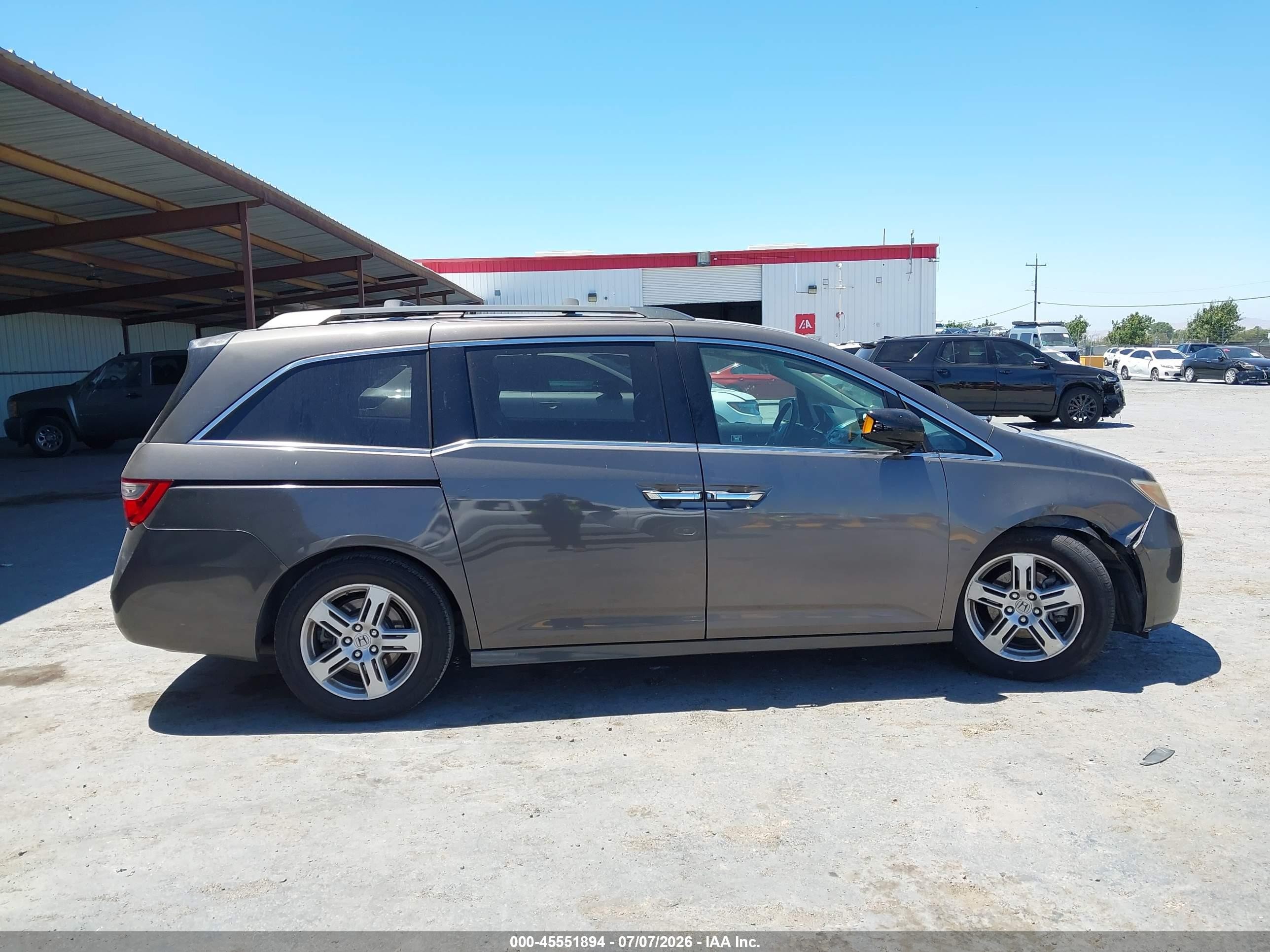 2011 Honda Odyssey Touring/touring Elite Gray vin: 5FNRL5H93BB056629